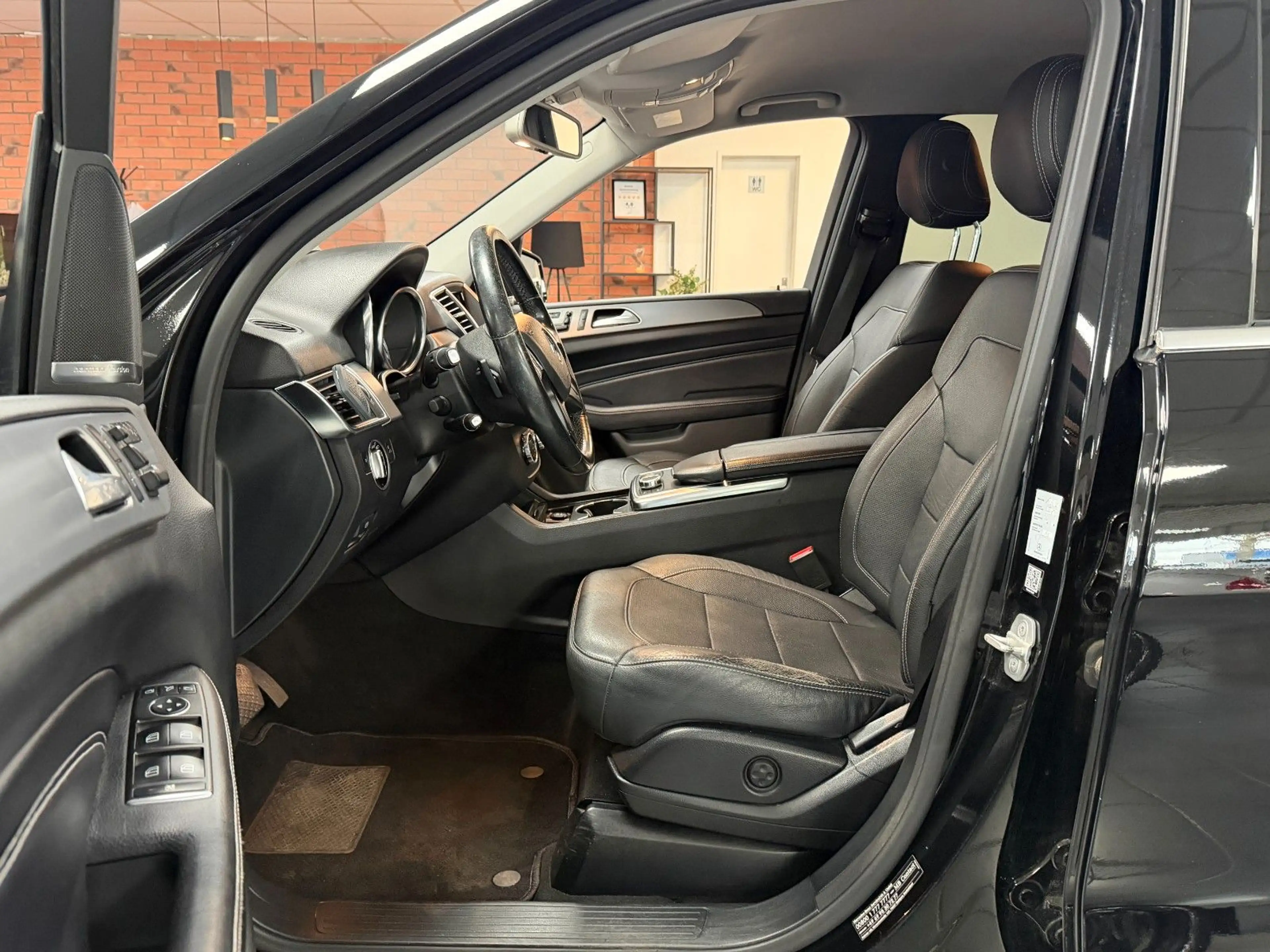 Mercedes-Benz ML 500 BlueEfficiency 4M AHK/LED/HuK/360°CAM/HuD — photo 10