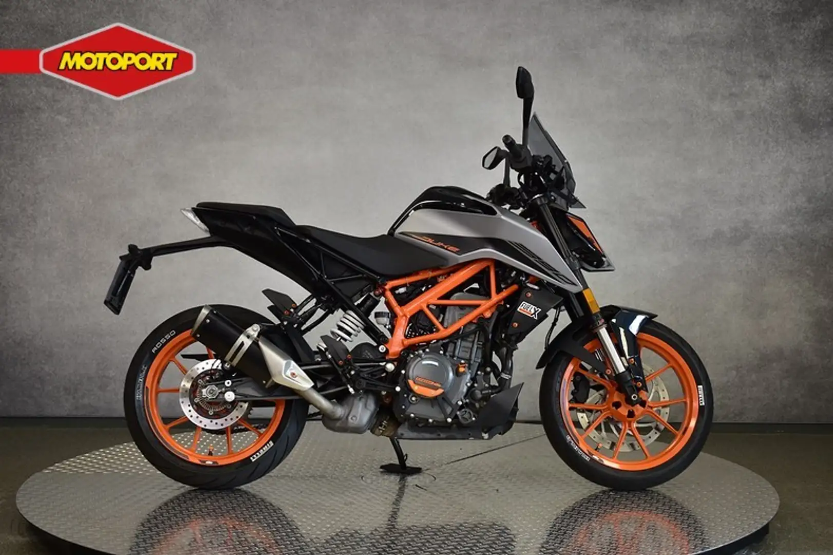 KTM 390 Duke Oranje - 1