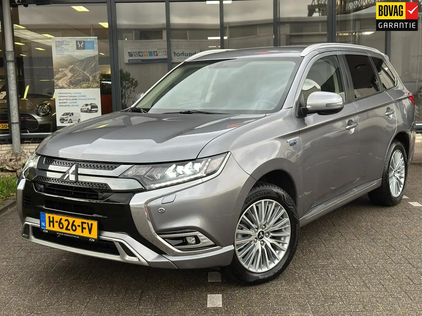 Mitsubishi Outlander 2.4 PHEV Intense Grijs - 1