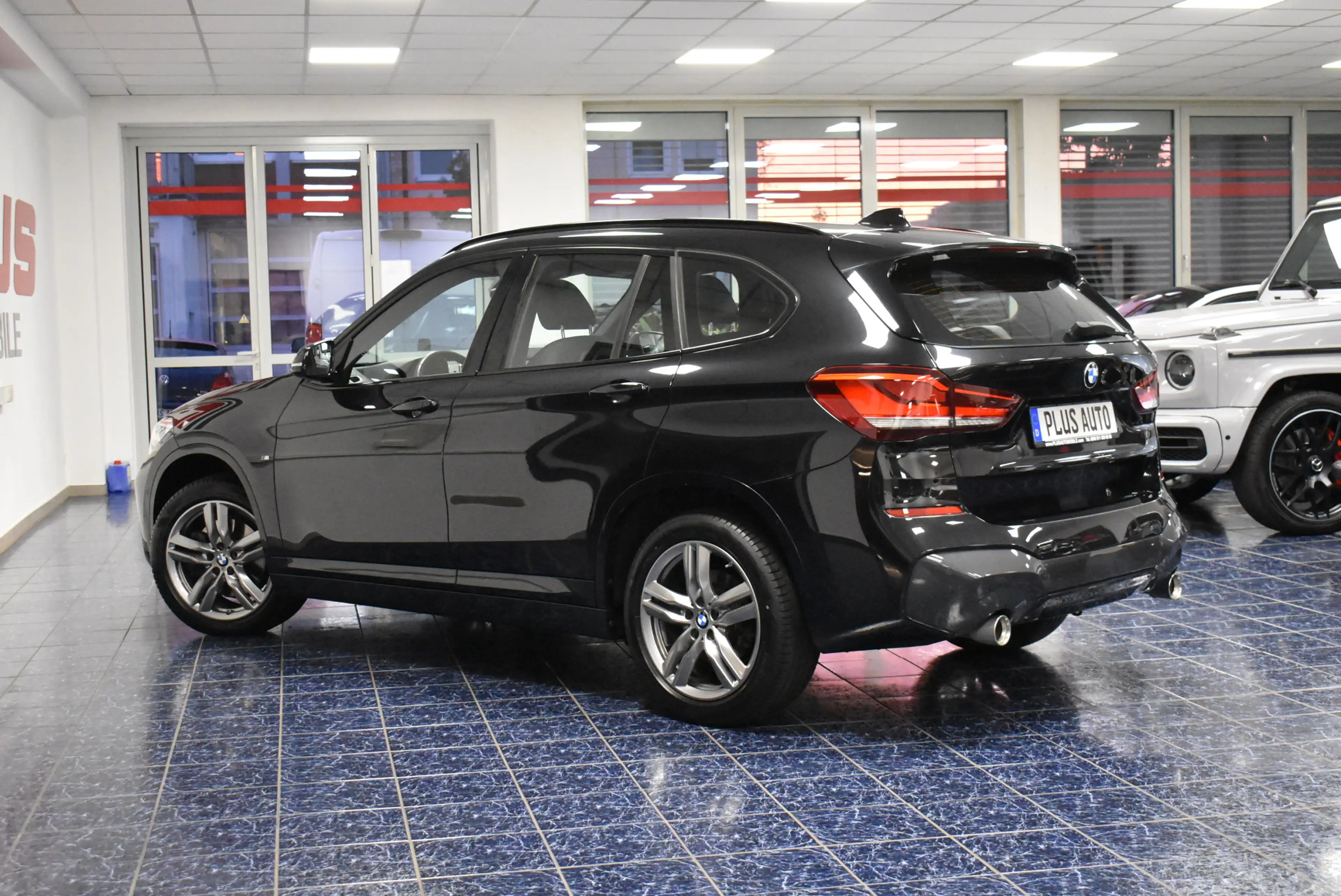 BMW X1 xDrive 25d M Sport Aut Nav LED Panoram AHK — photo 2