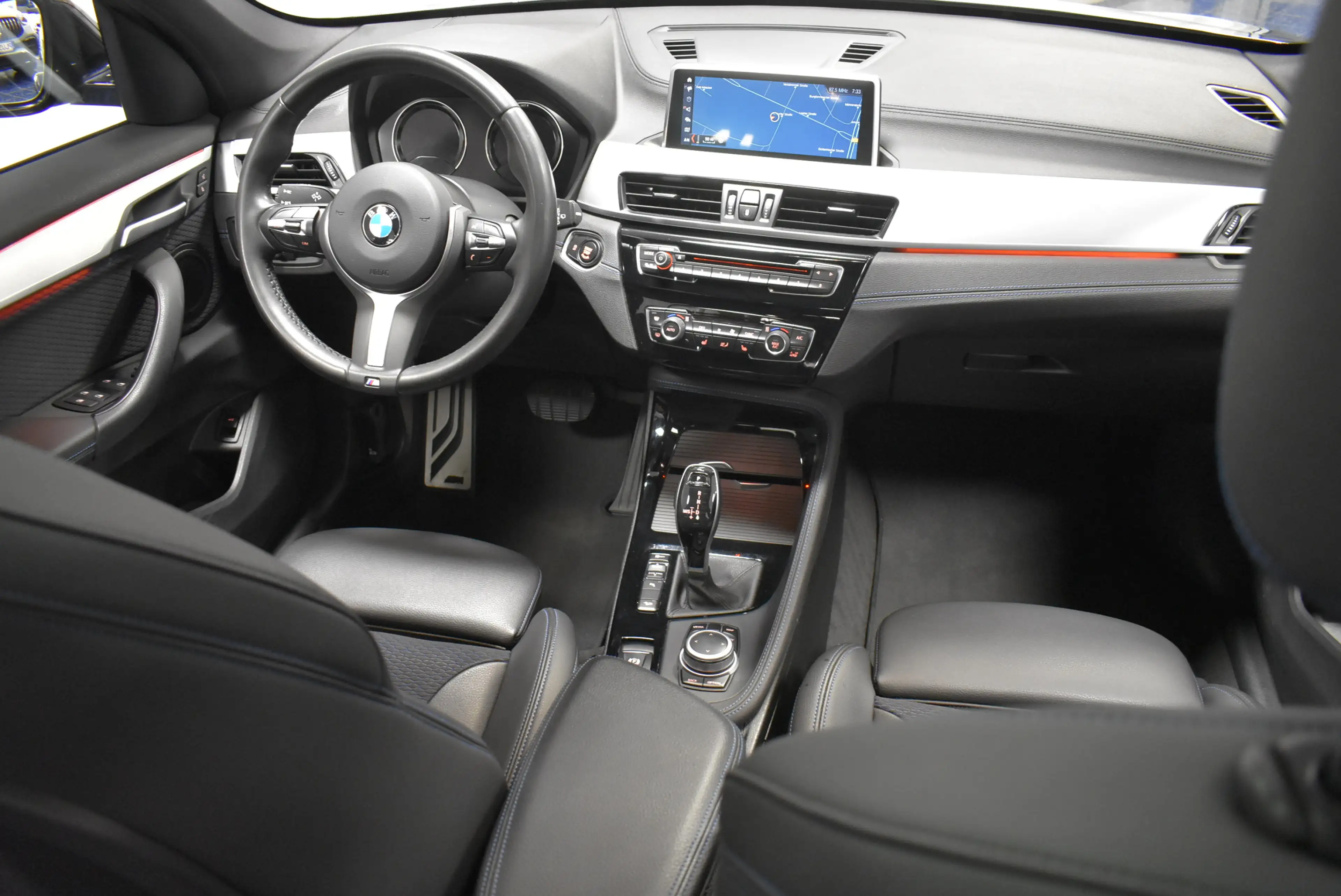 BMW X1 xDrive 25d M Sport Aut Nav LED Panoram AHK — photo 5