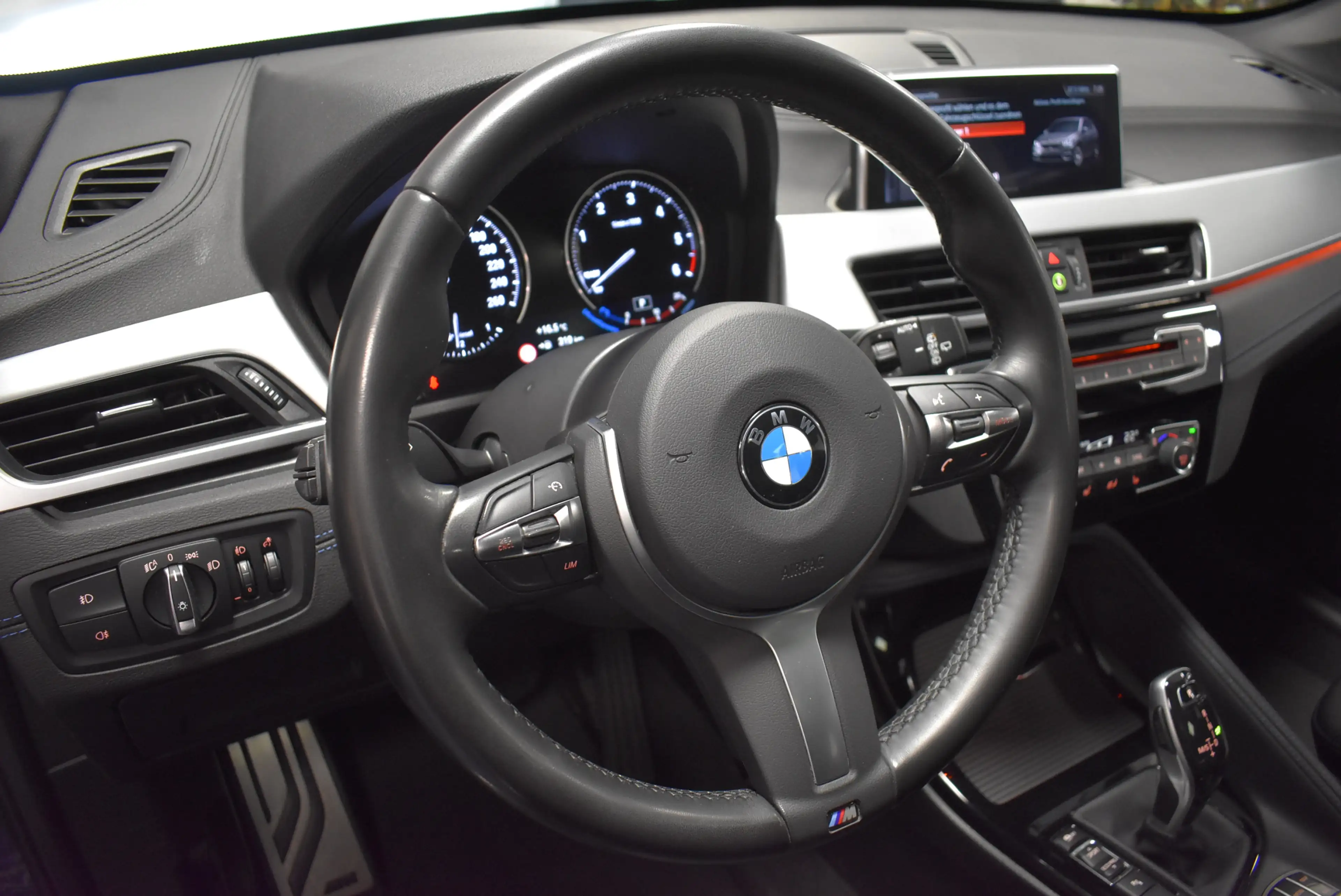 BMW X1 xDrive 25d M Sport Aut Nav LED Panoram AHK — photo 13