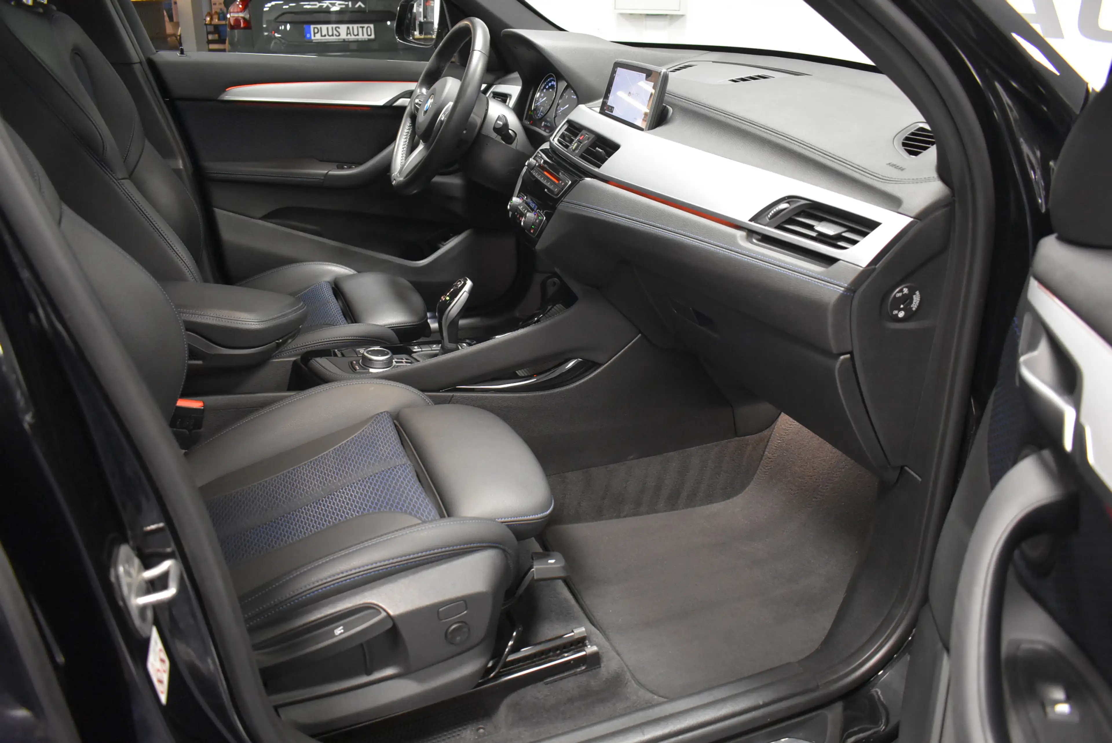 BMW X1 xDrive 25d M Sport Aut Nav LED Panoram AHK — photo 6