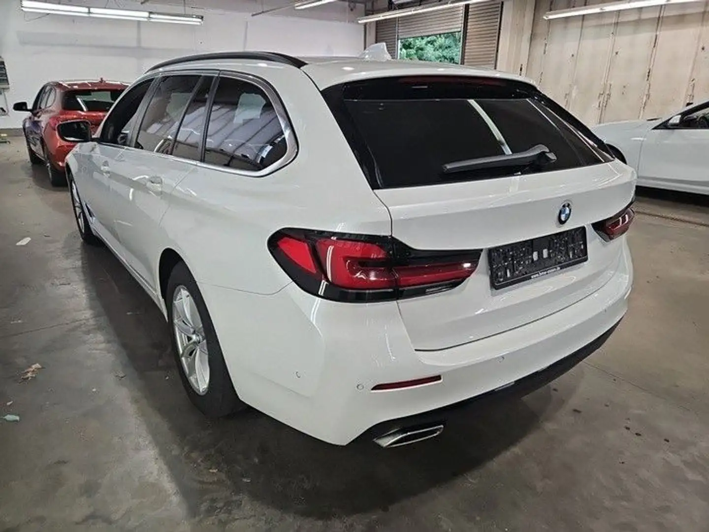 BMW 520 d BUSINESS*HARMAN&KARDON*KAME*LUFT*LEDER*1.H Blanc - 2