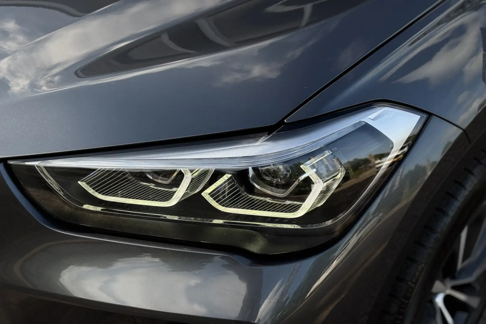 BMW X1 xDrive25e | LED | PDC V+A | DAB | Privacy Glas | A Grijs - 2