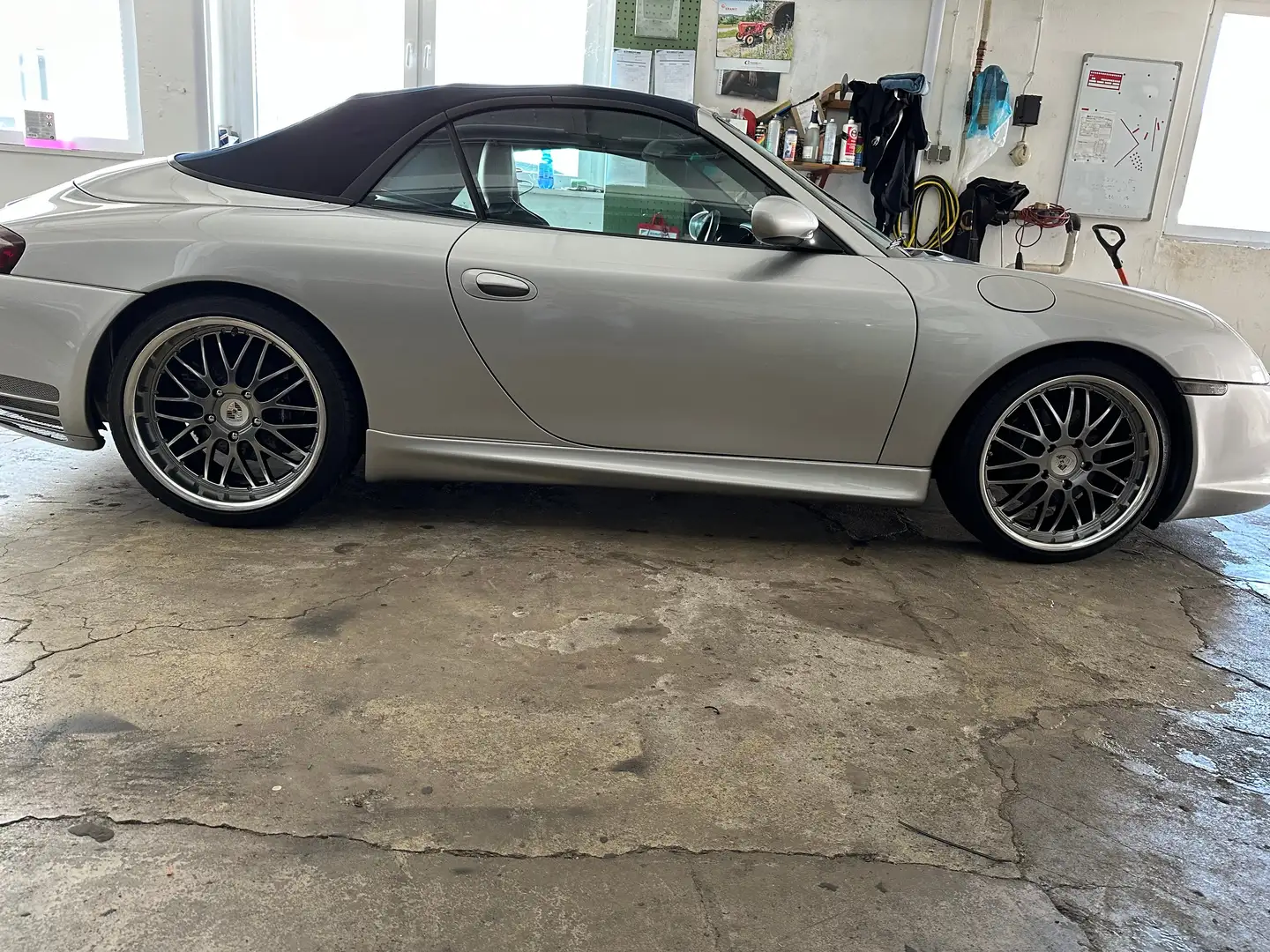 Porsche 996 911 Carrera Cabrio Silver - 1