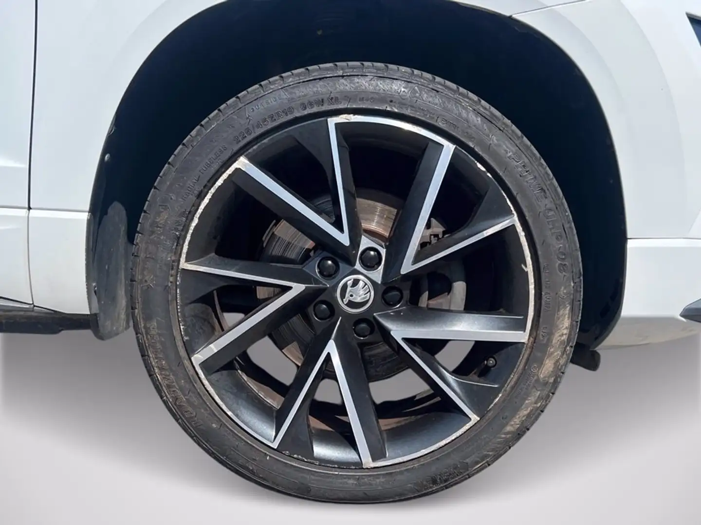 Skoda Karoq 2.0 TDI SCR 4x4 DSG Ambition Weiß - 2