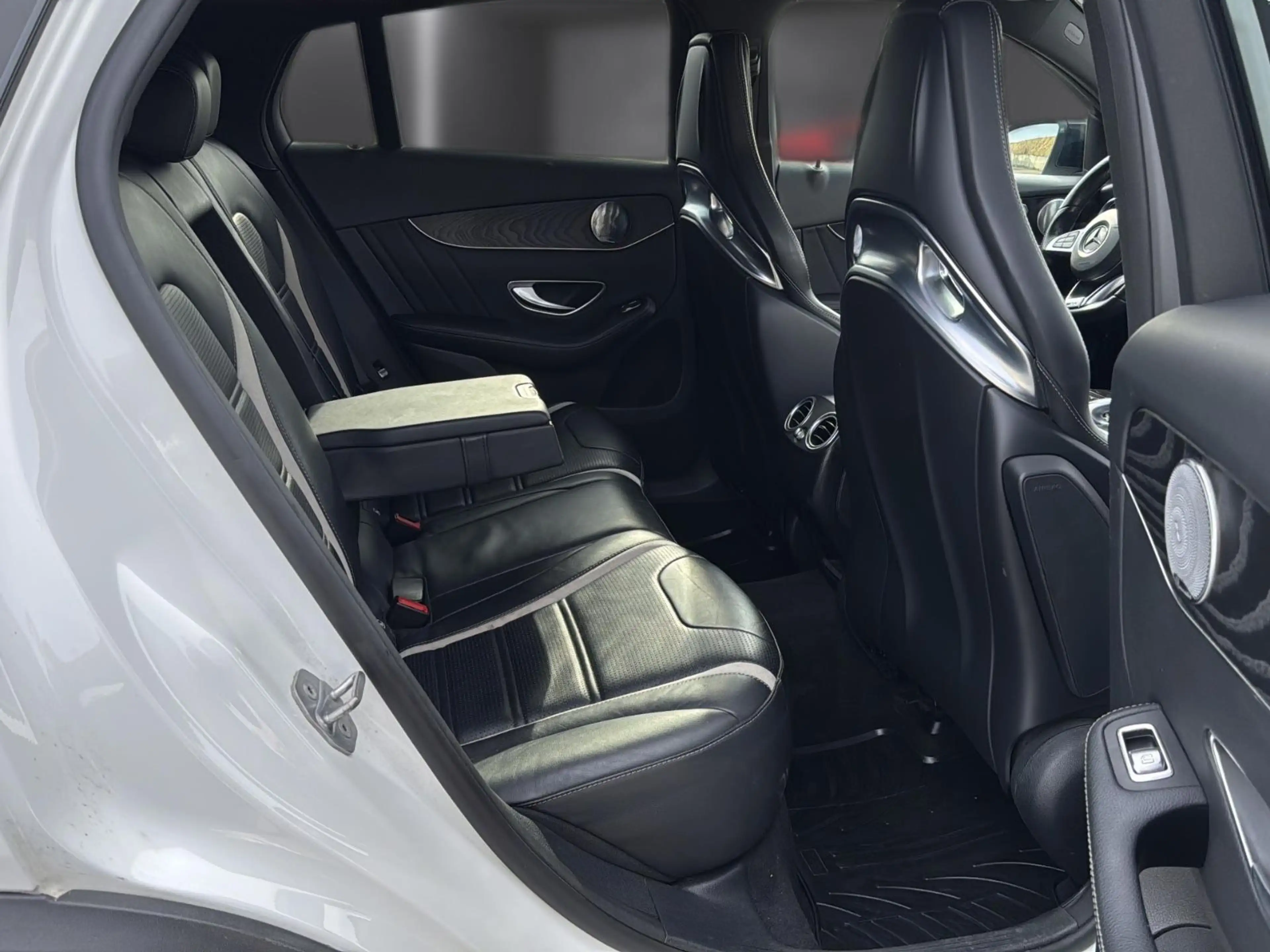 Mercedes-Benz GLC 350 d Coupe 4Matic AMG 63 S — photo 13