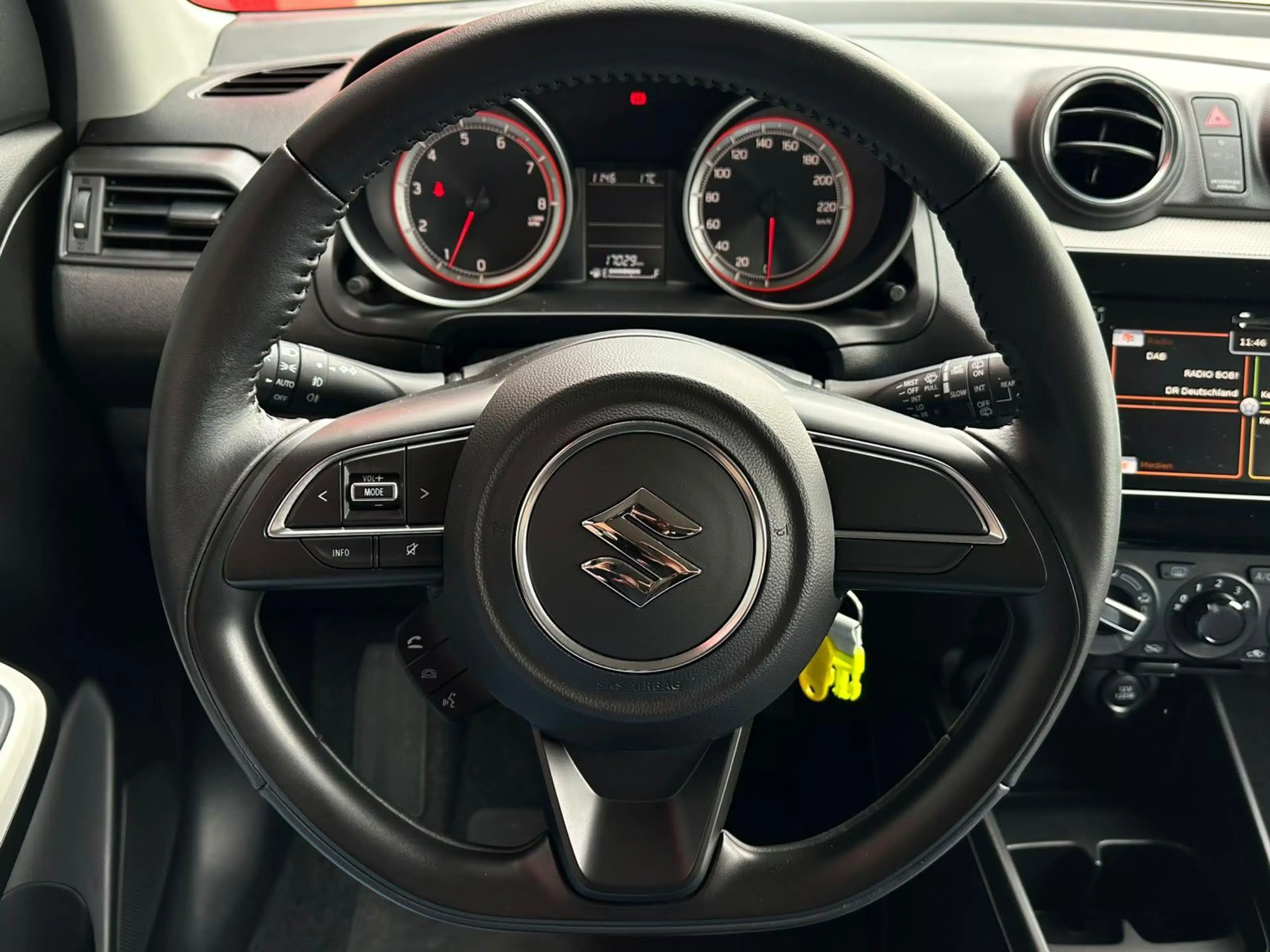 Suzuki Swift 1.0BoosterJet COMFORT SHZ#KLIMA#CAM#CARPLA — photo 14