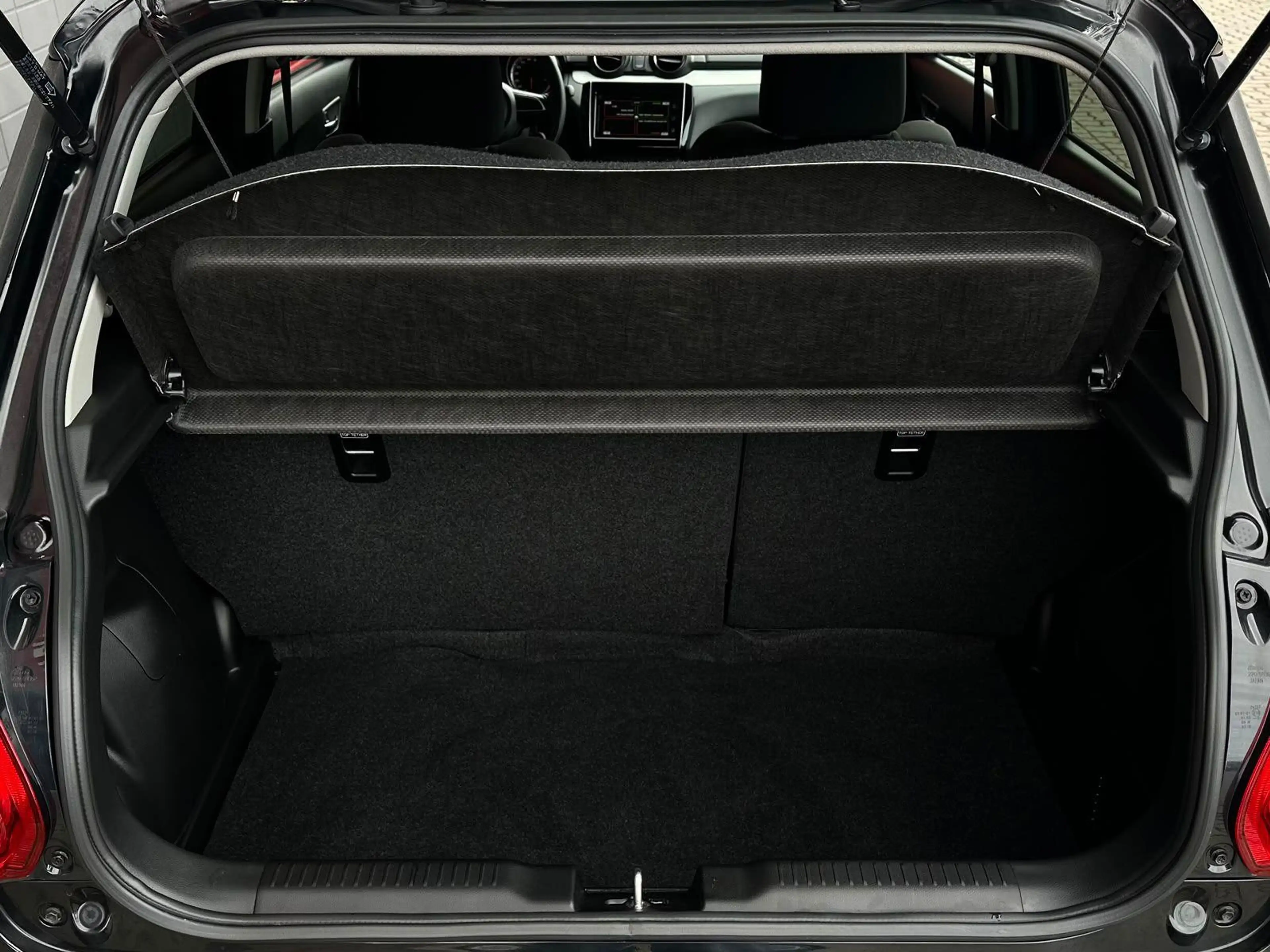 Suzuki Swift 1.0BoosterJet COMFORT SHZ#KLIMA#CAM#CARPLA — photo 7