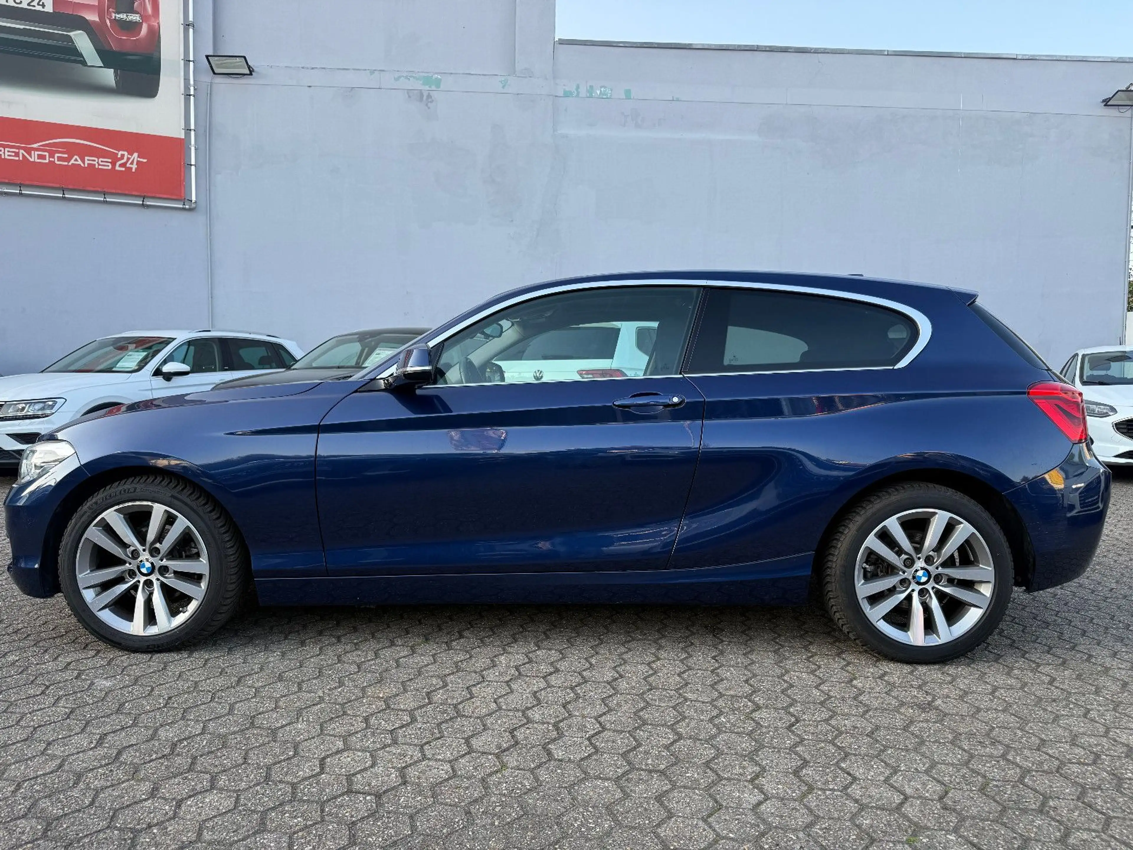 BMW 118 3-trg.Advantage*Tempomat*Automatik*LED* — photo 2