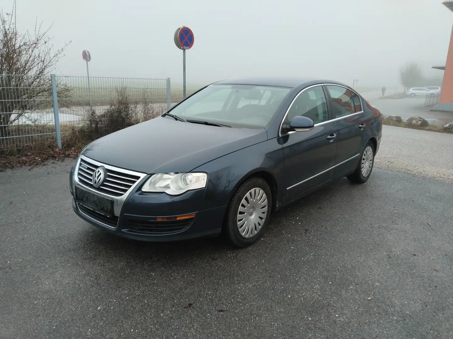 Volkswagen Passat VW PASSAT 1.9 TDI 105 PS Blau - 1