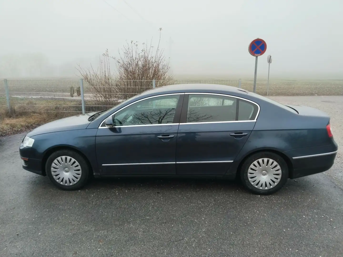 Volkswagen Passat VW PASSAT 1.9 TDI 105 PS Blau - 2