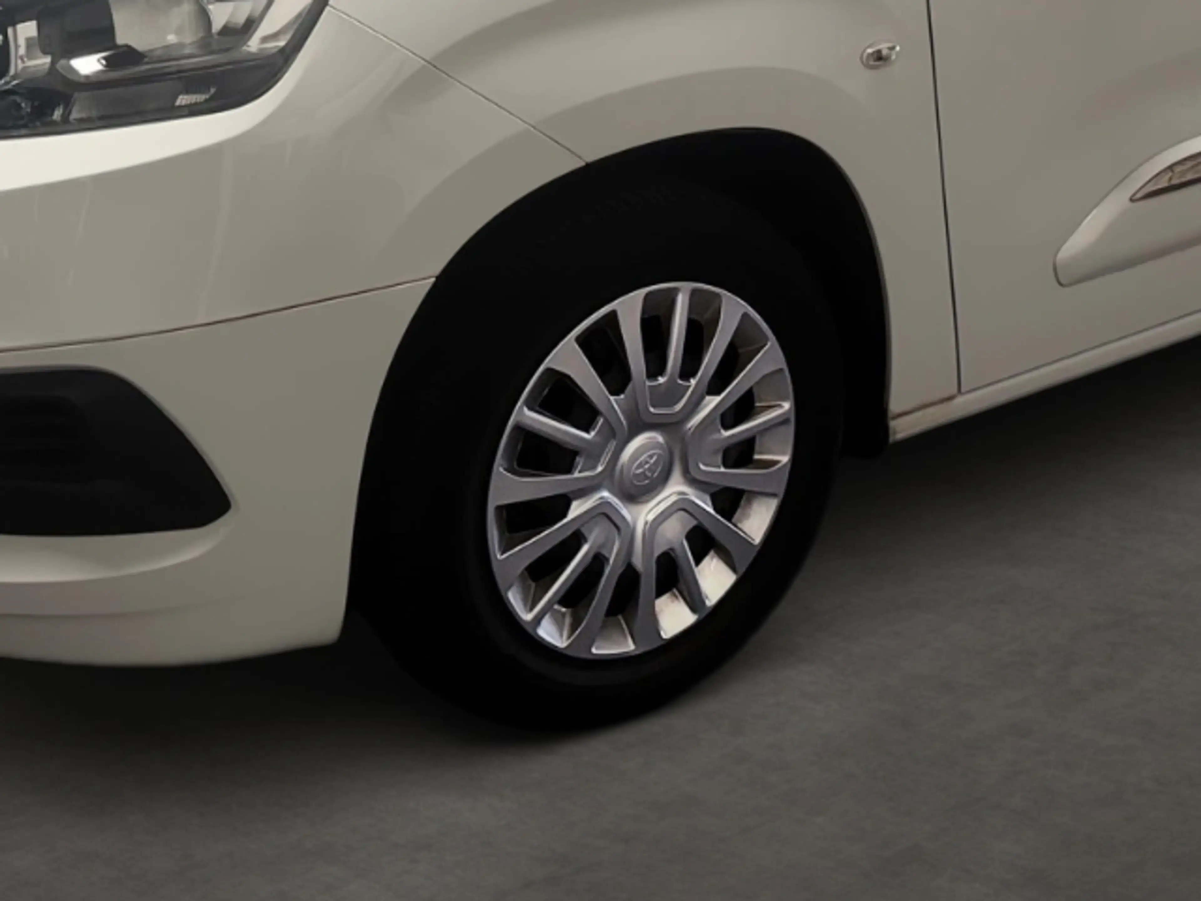 Toyota Proace City L1 Shuttle Citiy Verso 1.2 — photo 6