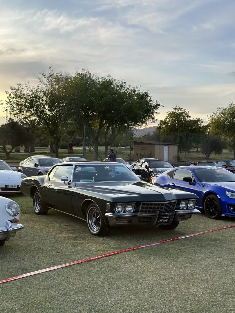 Buick Riviera - 1