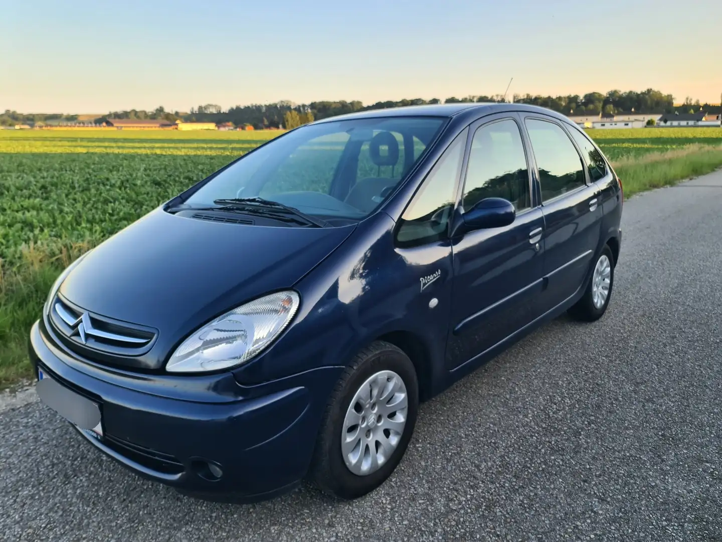 Citroen Xsara Picasso 1.8 16V Exclusive Blau - 1