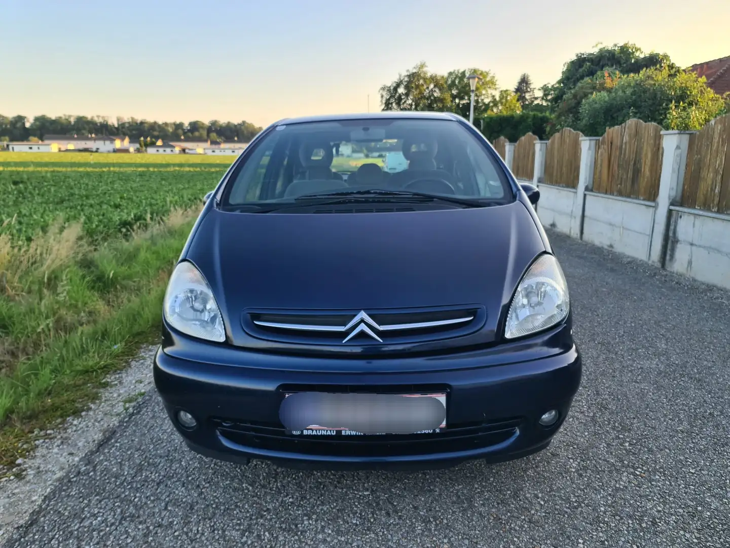 Citroen Xsara Picasso 1.8 16V Exclusive Blau - 2