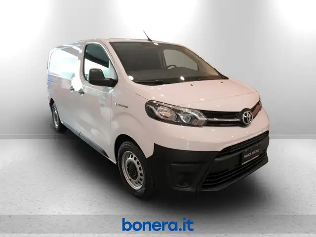 Toyota Proace view 2
