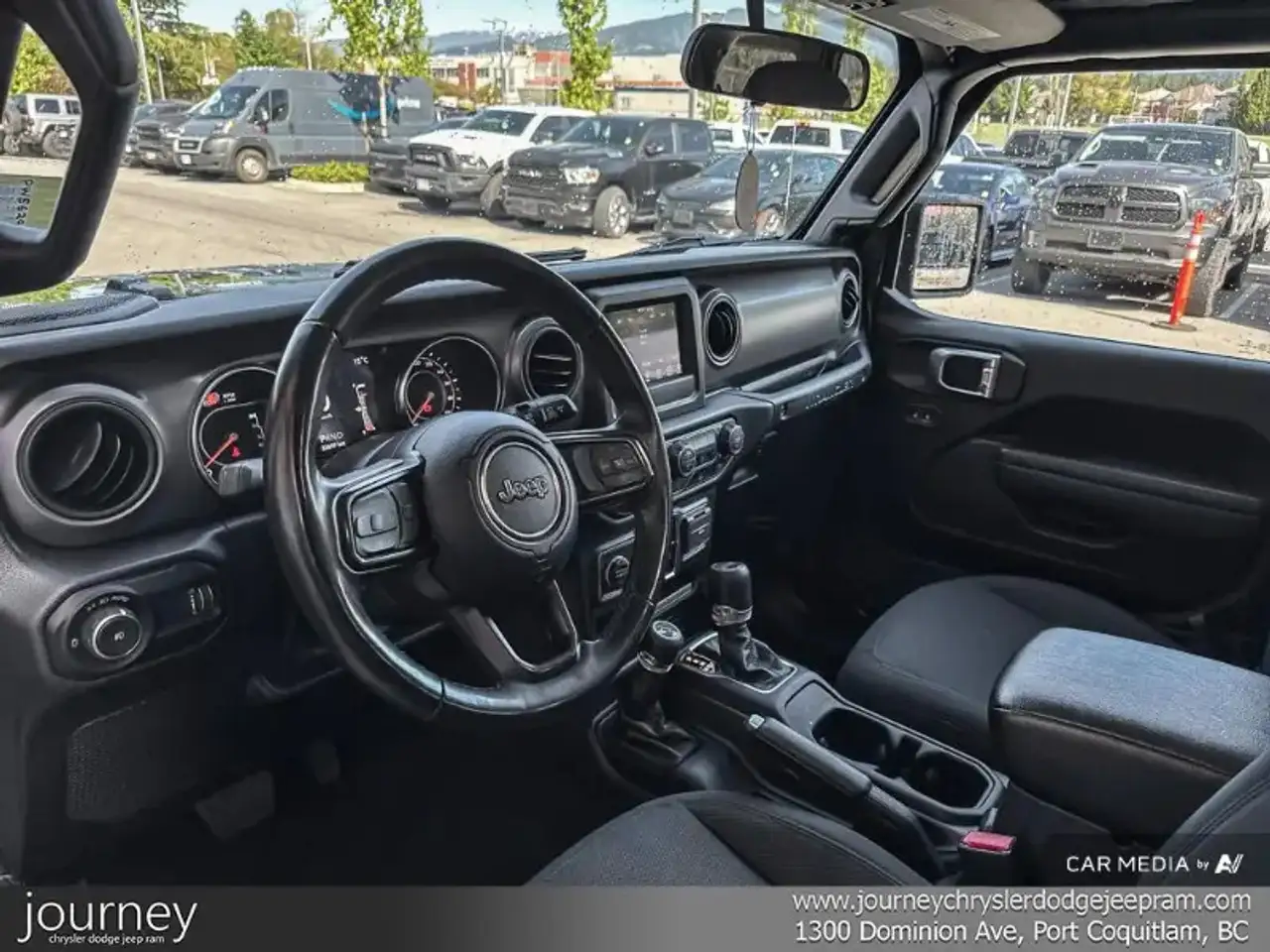 Jeep Wrangler снимка Jeep Wrangler