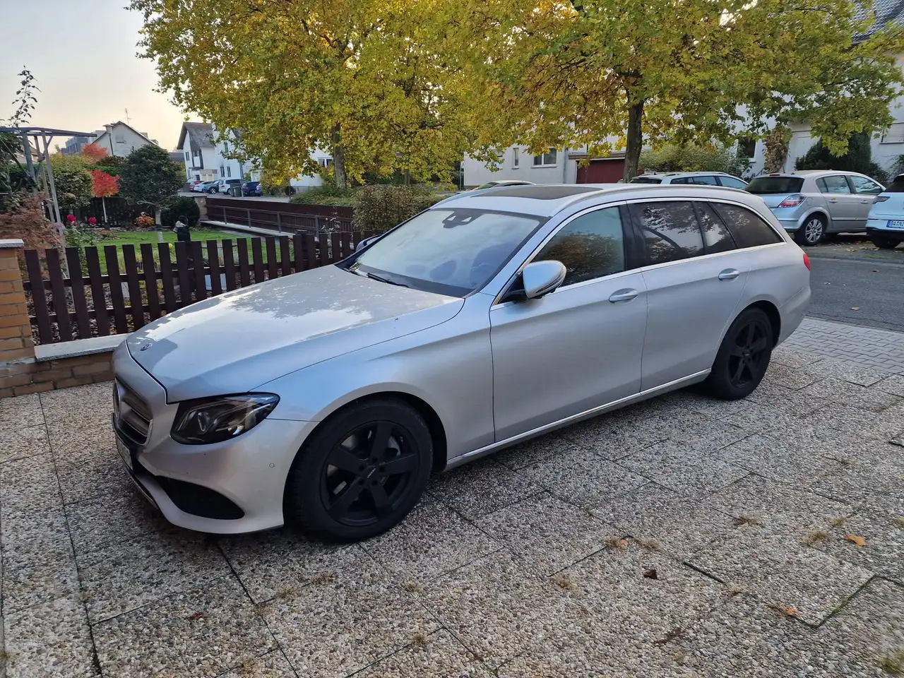 Mercedes-Benz E 220