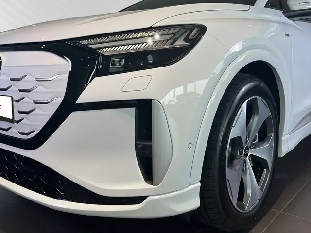 Audi Q4 E-Tron view 6