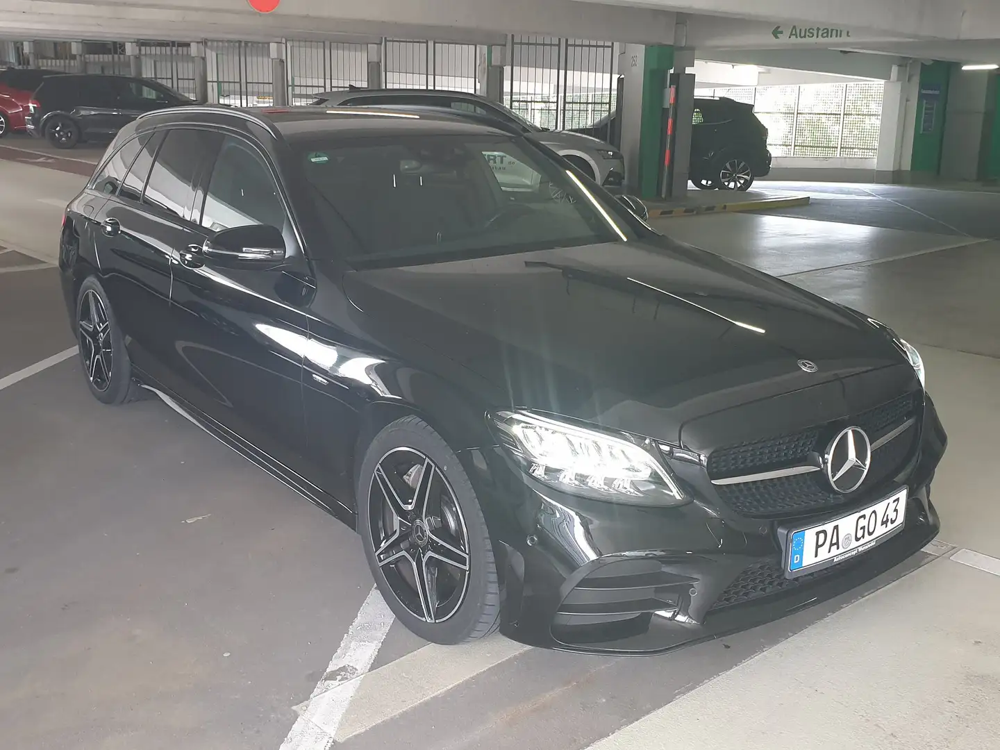 Mercedes-Benz C 300 C 300 d T 4Matic 9G-TRONIC Night Edition Negro - 1