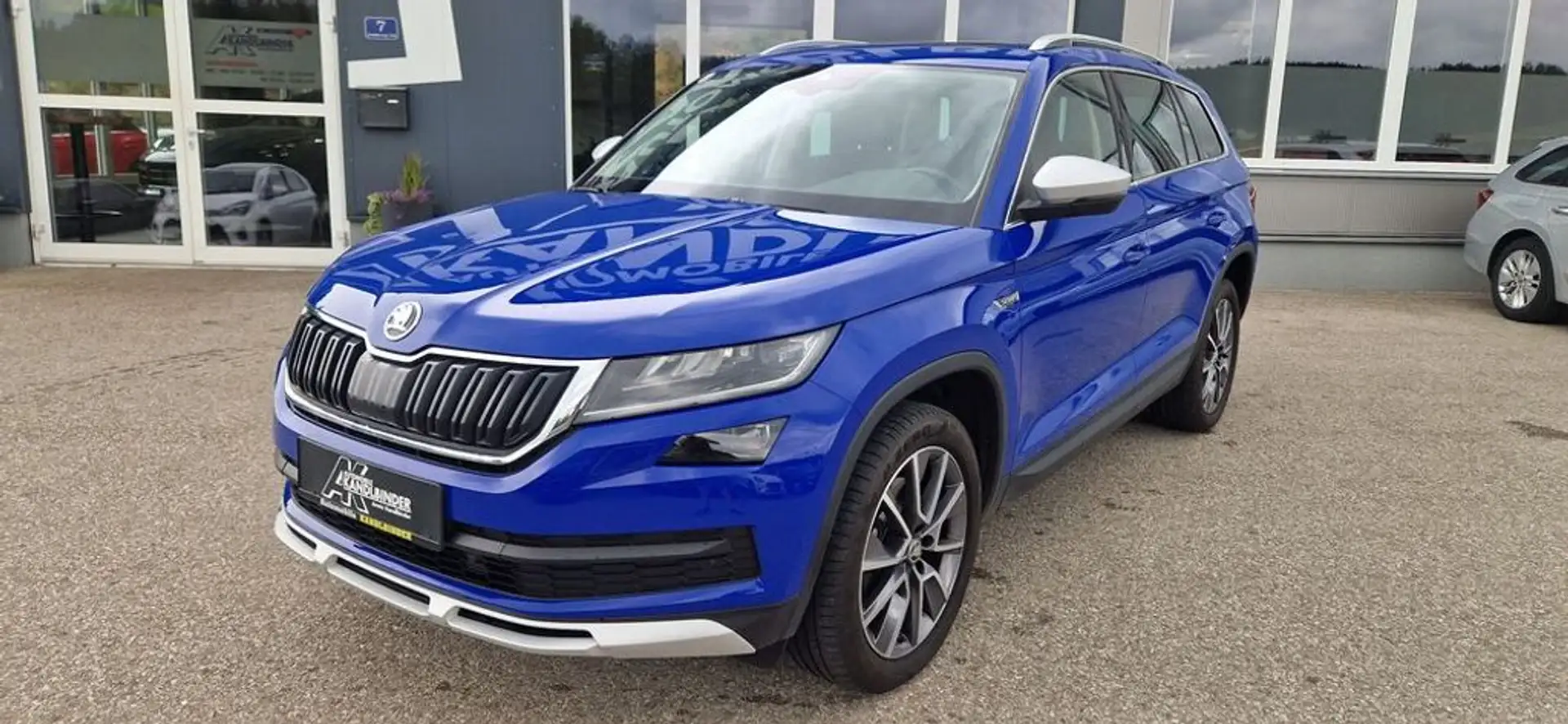 Skoda Kodiaq Scout TDI DSG 4x4 Blau - 1