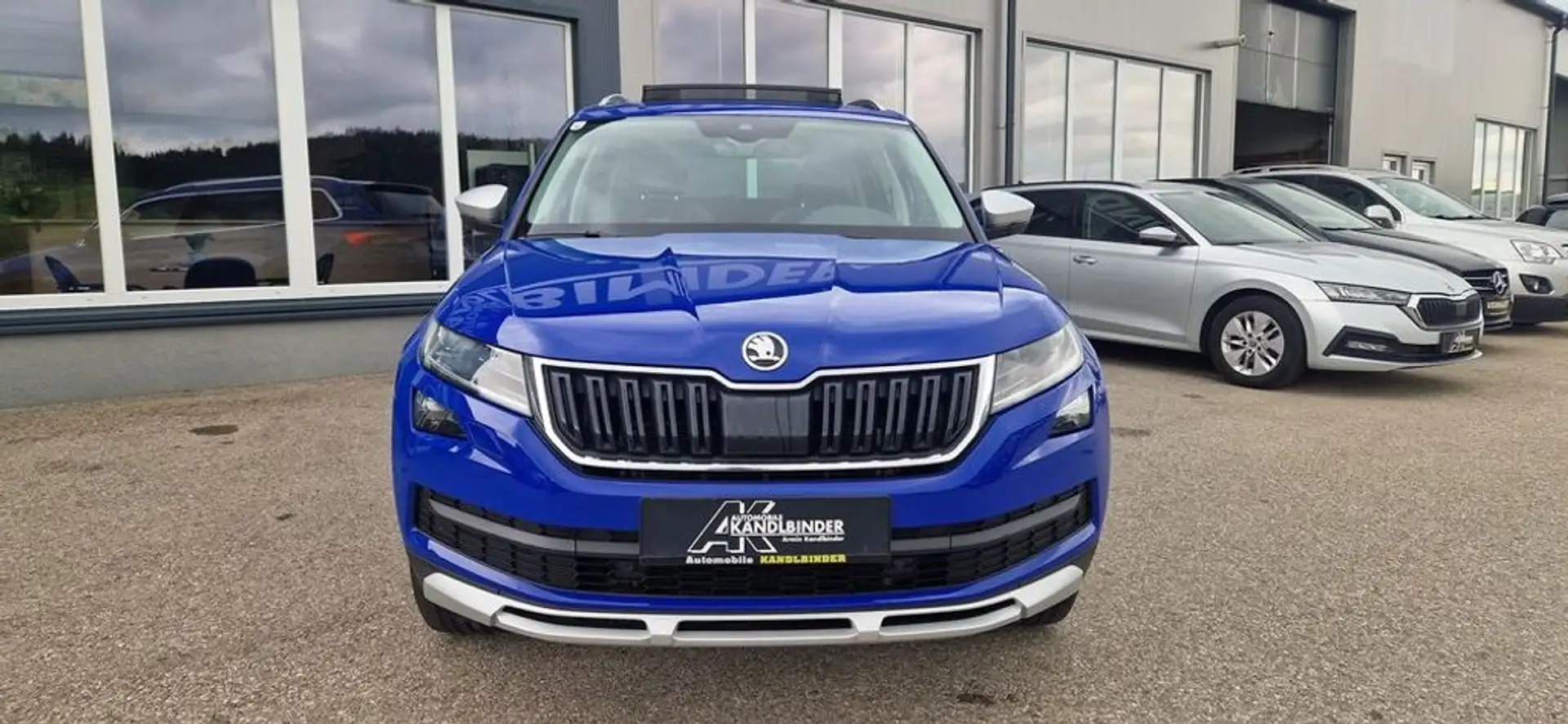Skoda Kodiaq Scout TDI DSG 4x4 Blau - 2