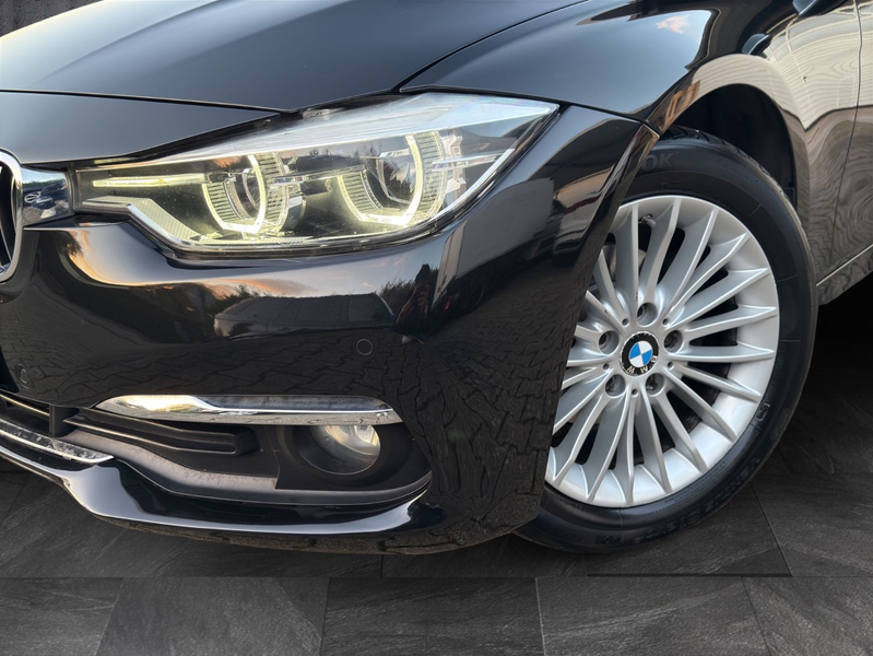 BMW 318 d Touring xDrive Luxury Line*LED*NAVI*PDC — photo 4