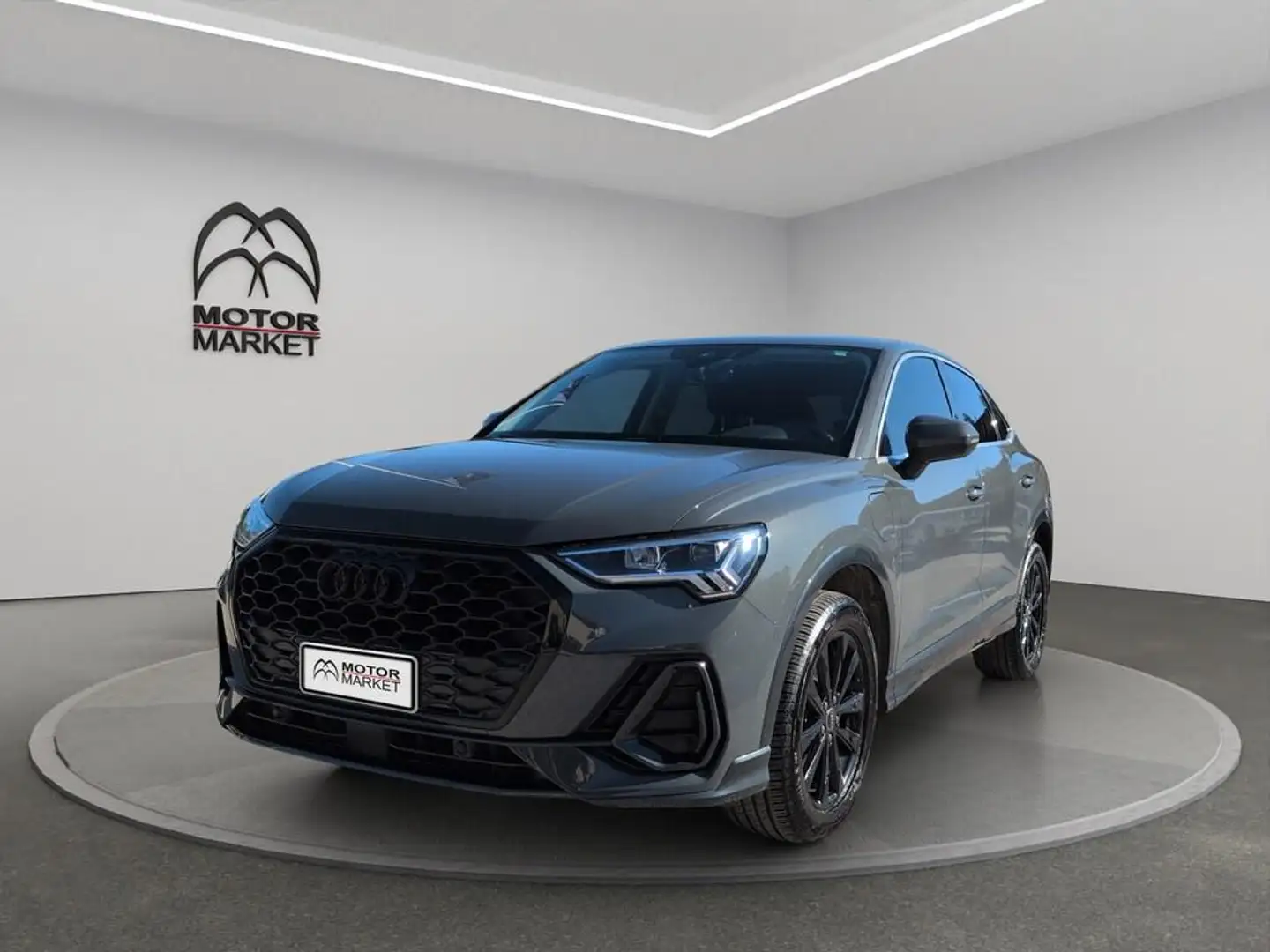 Audi Q3 Sportback 45 1.4 tfsi e Business Plus s-tronic Argento - 1