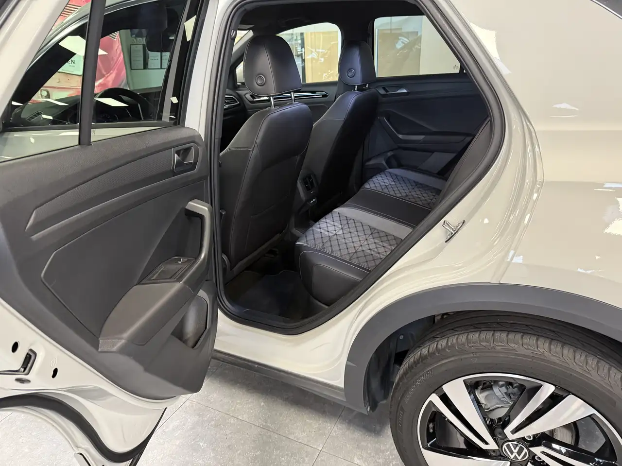Volkswagen T-Roc T-Roc 1.5 TSI OPF DSG R-Line 7