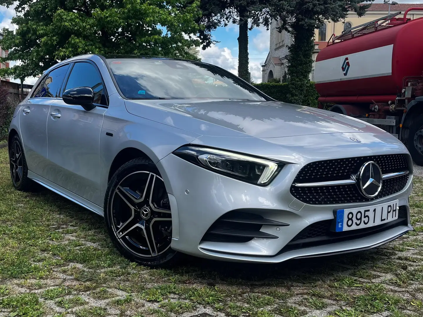 Mercedes-Benz A 250 A 250e 8G-DCT Plateado - 1