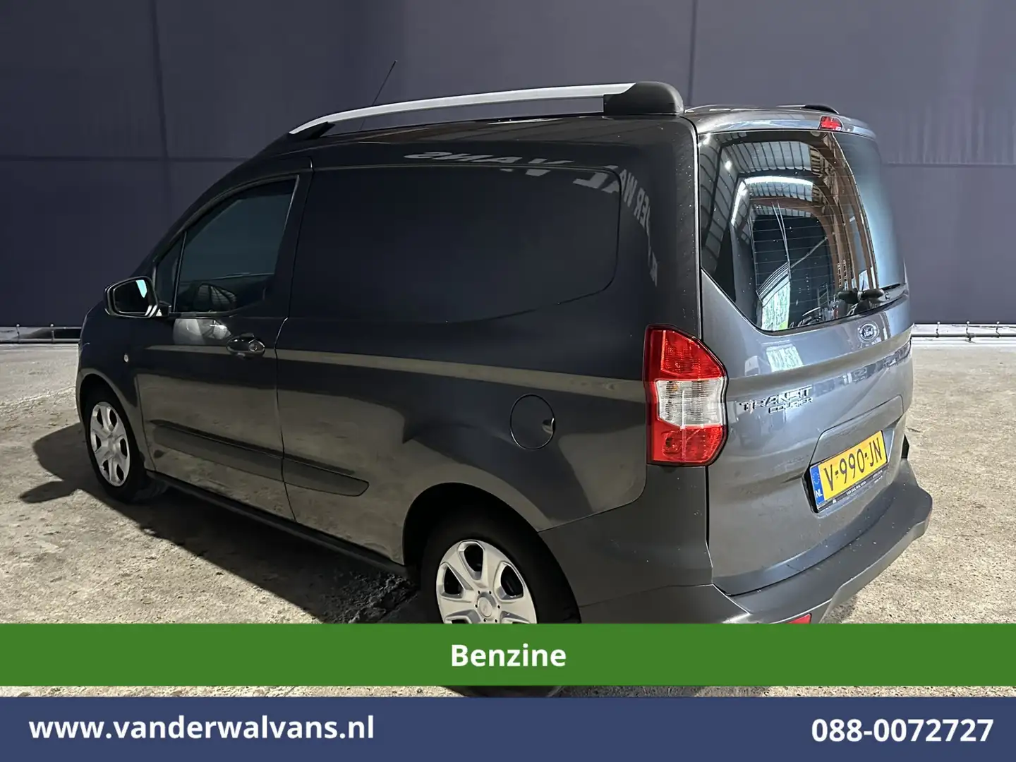 Ford Transit Courier 1.0 Trend 101pk BENZINE MOTOR L1H1 Euro6 Airco | S Grijs - 2