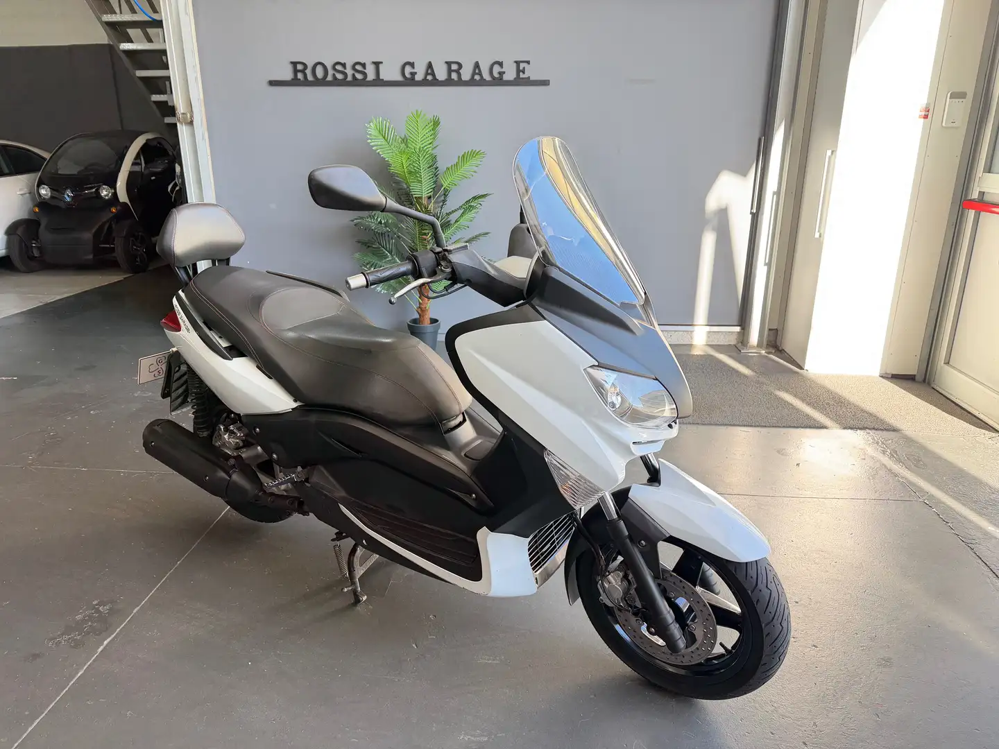 Yamaha X-Max 250 Bianco - 2