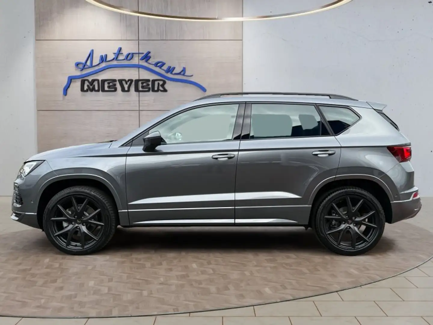 CUPRA Ateca 2.0TSI 4Drive AHK/Pano/Leder/ACC/Navi/el.Klappe Grau - 2