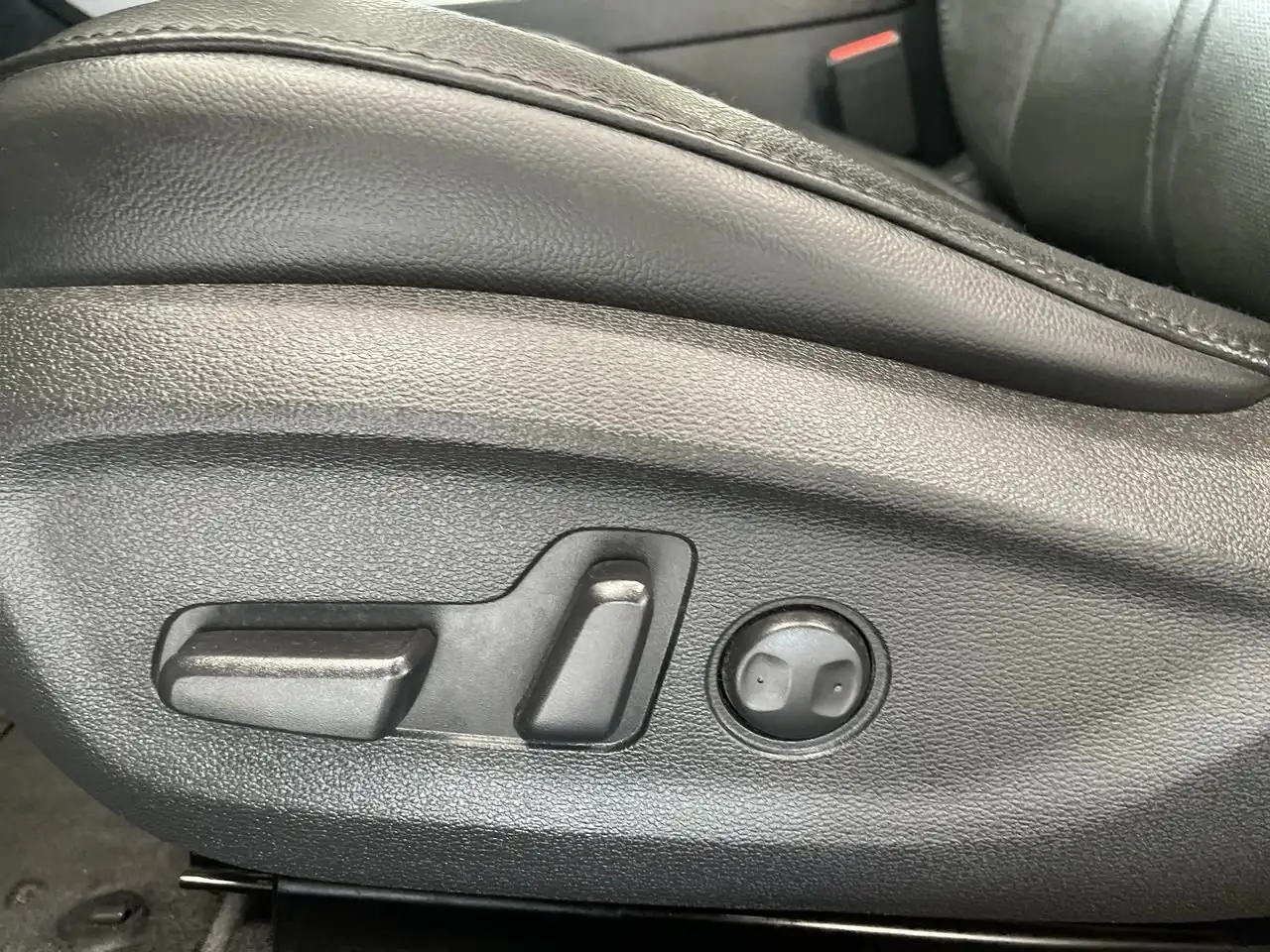 Hyundai SONATA снимка Hyundai SONATA