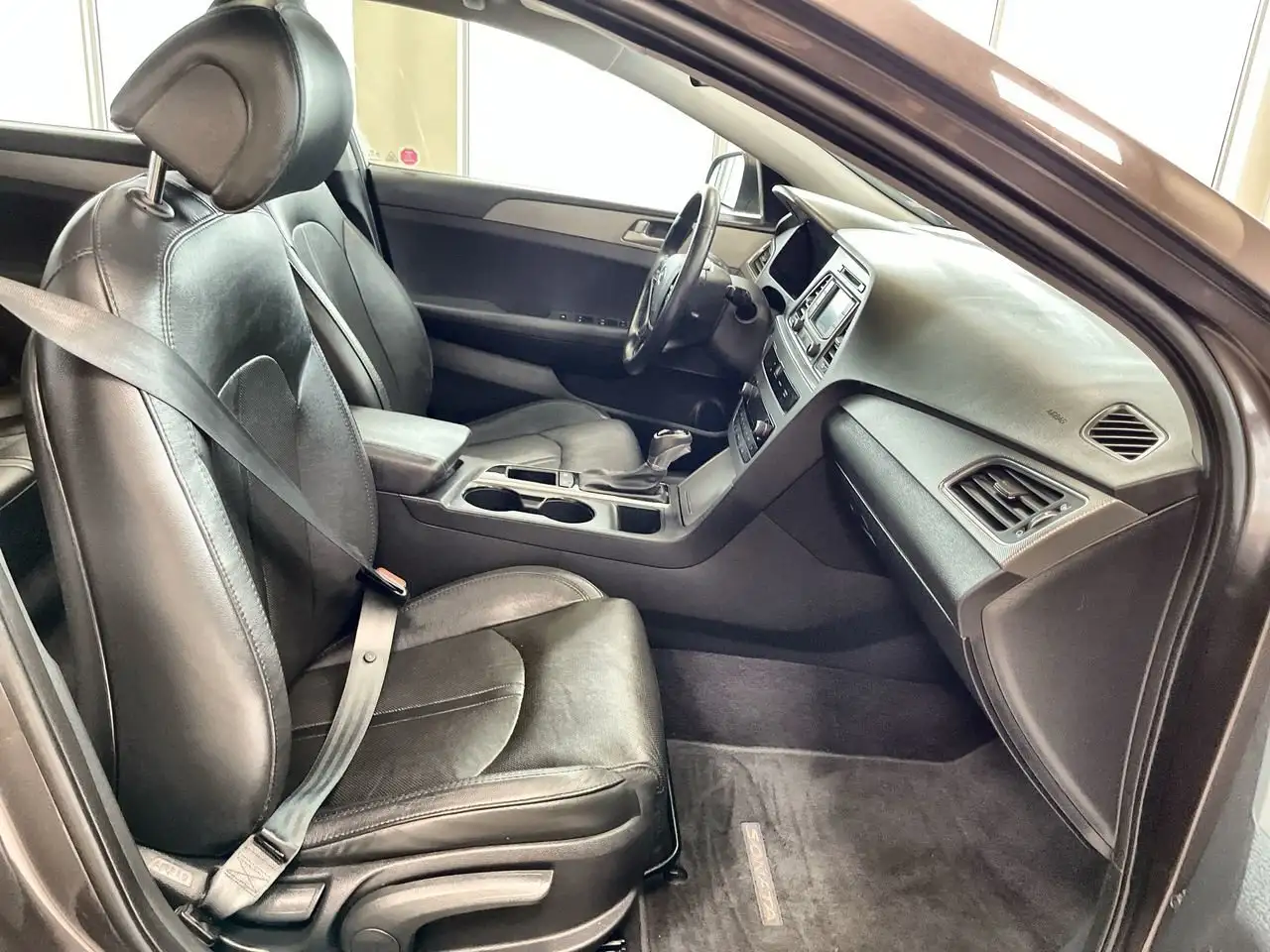 Hyundai SONATA снимка Hyundai SONATA