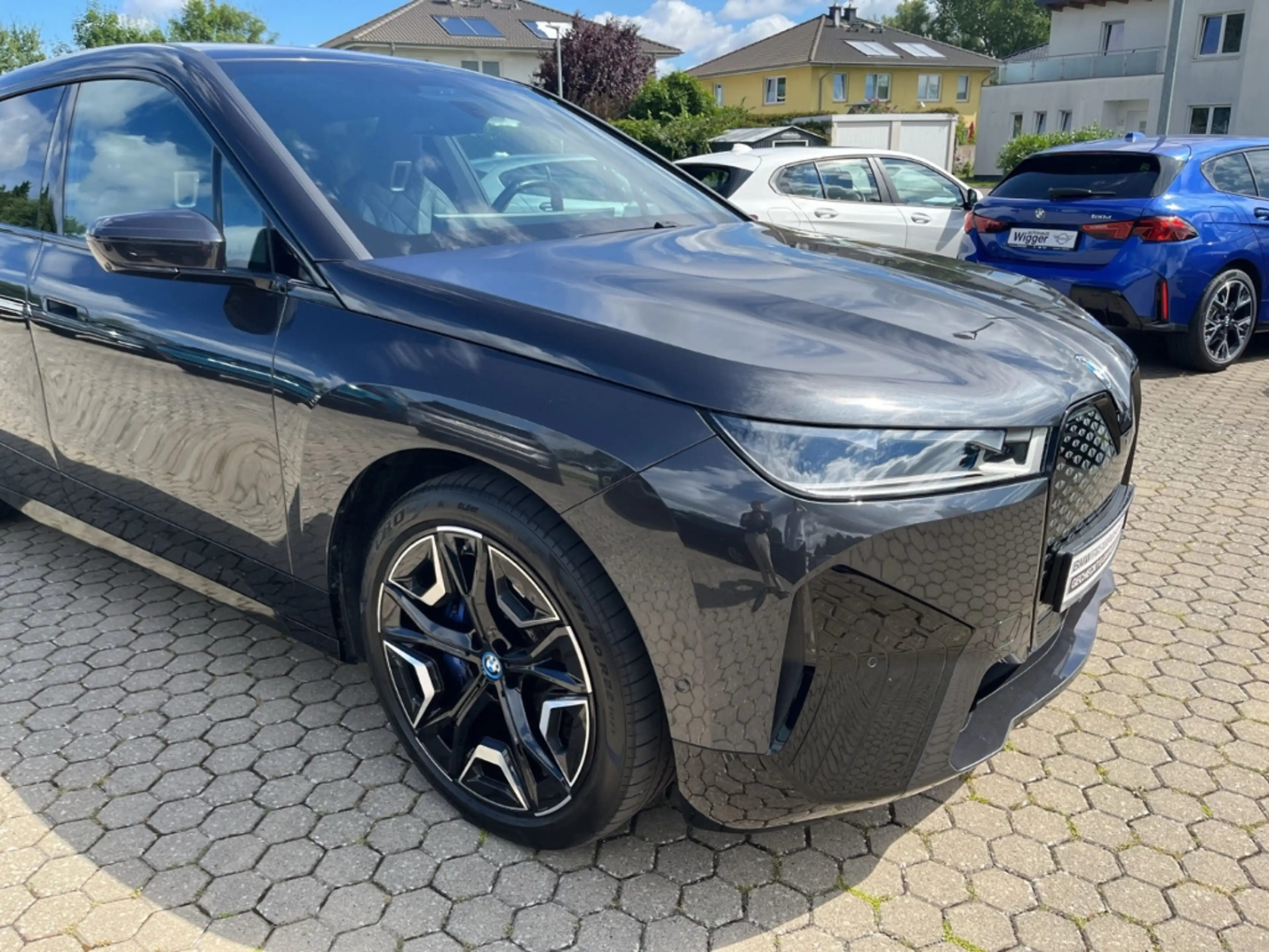 BMW iX Sport xDrive40/HUD/AHK/Panorama/HarmanKardon — photo 6