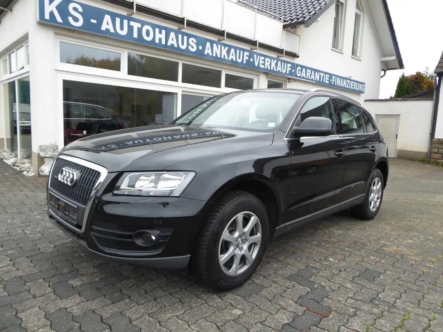 Audi Q5 2.0 TDI quattro Schwarz - 1