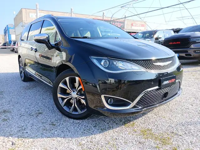 Chrysler Pacifica 3.6L V6 Limited 7 posti