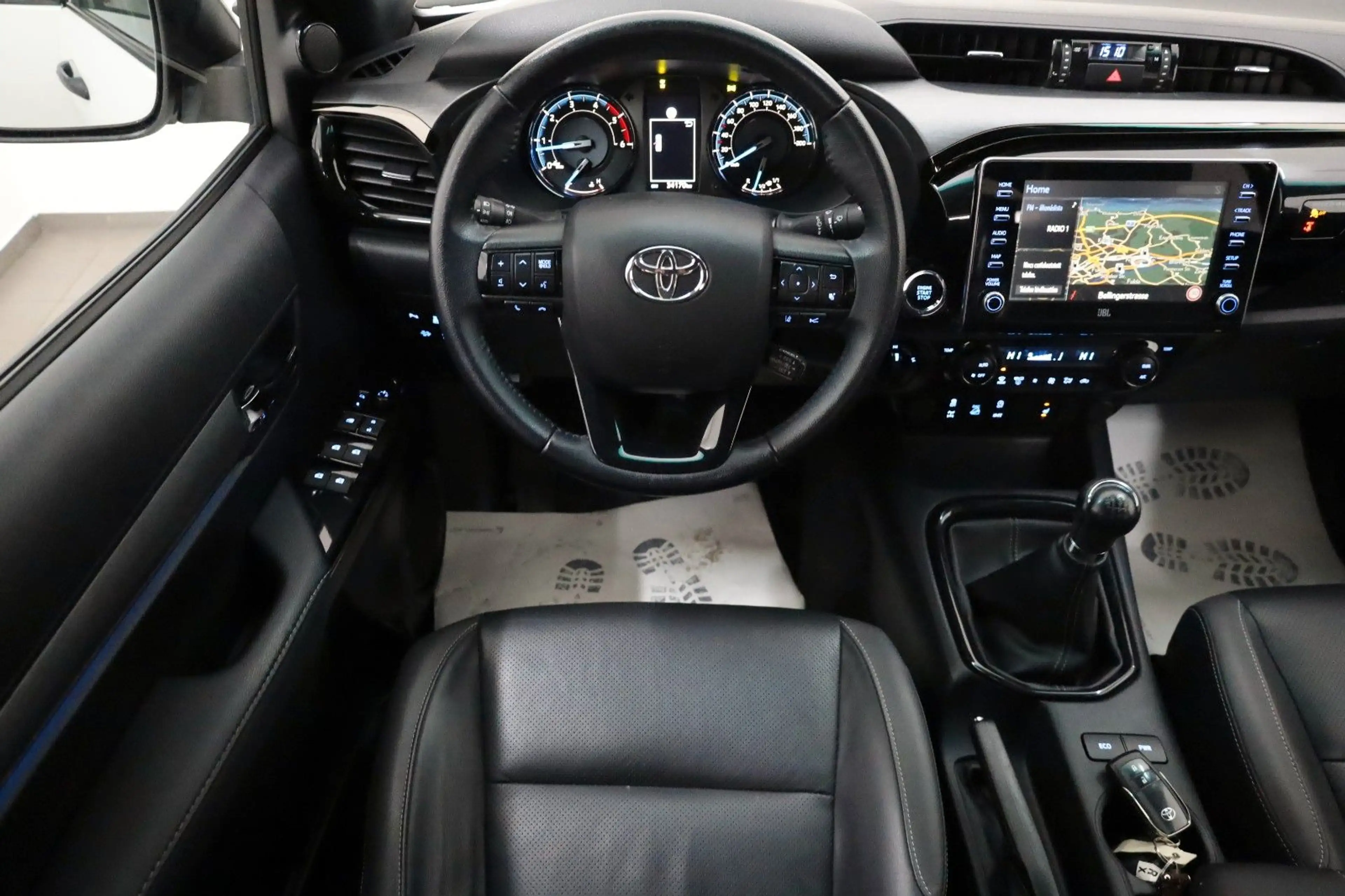 Toyota Hilux 2.8 D-4D 4x4 Invincible,Leder,ACC,Garantie — photo 12