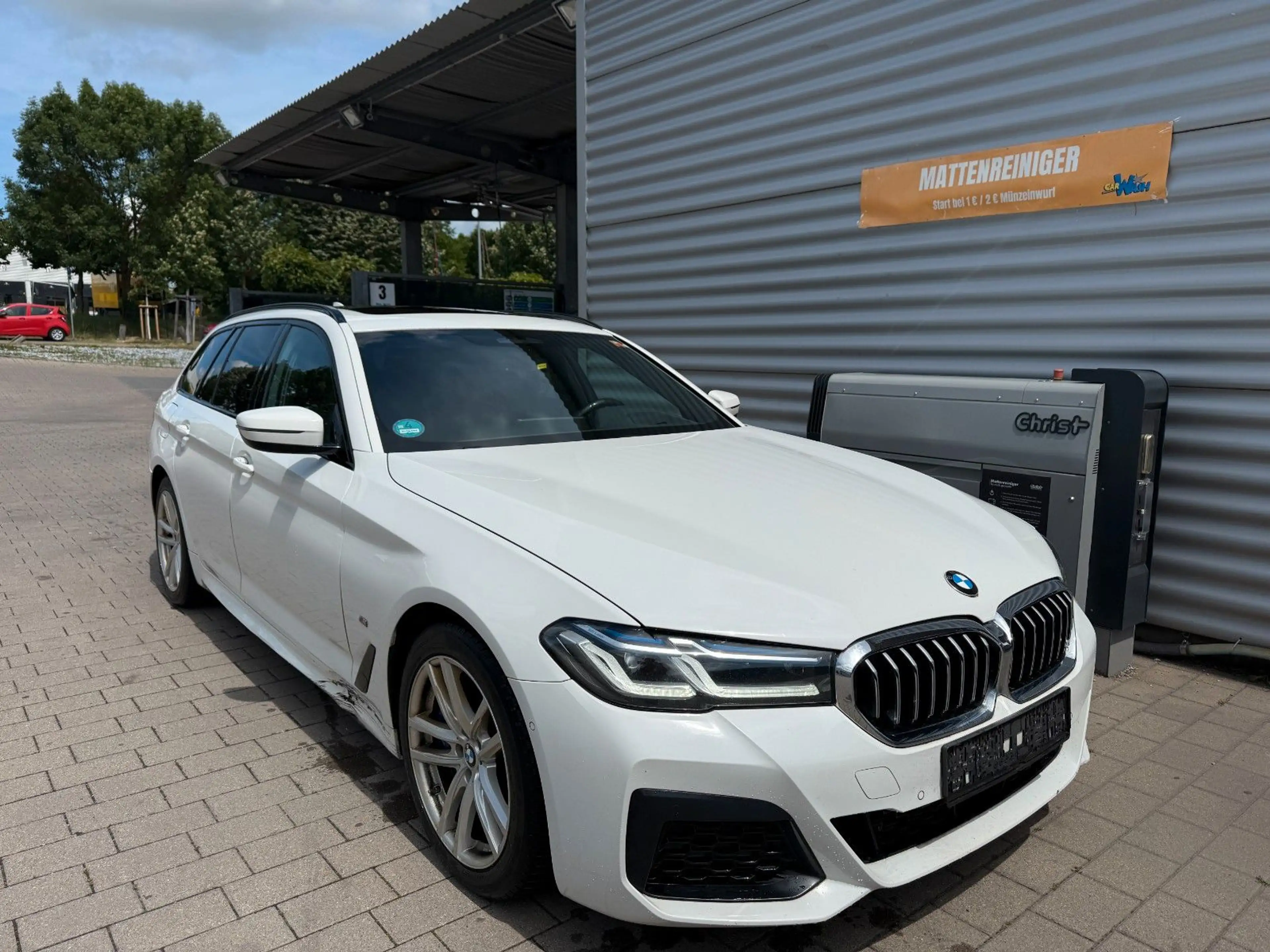 BMW 530 5 Touring 530 d M Sport LCI Facelift — photo 2