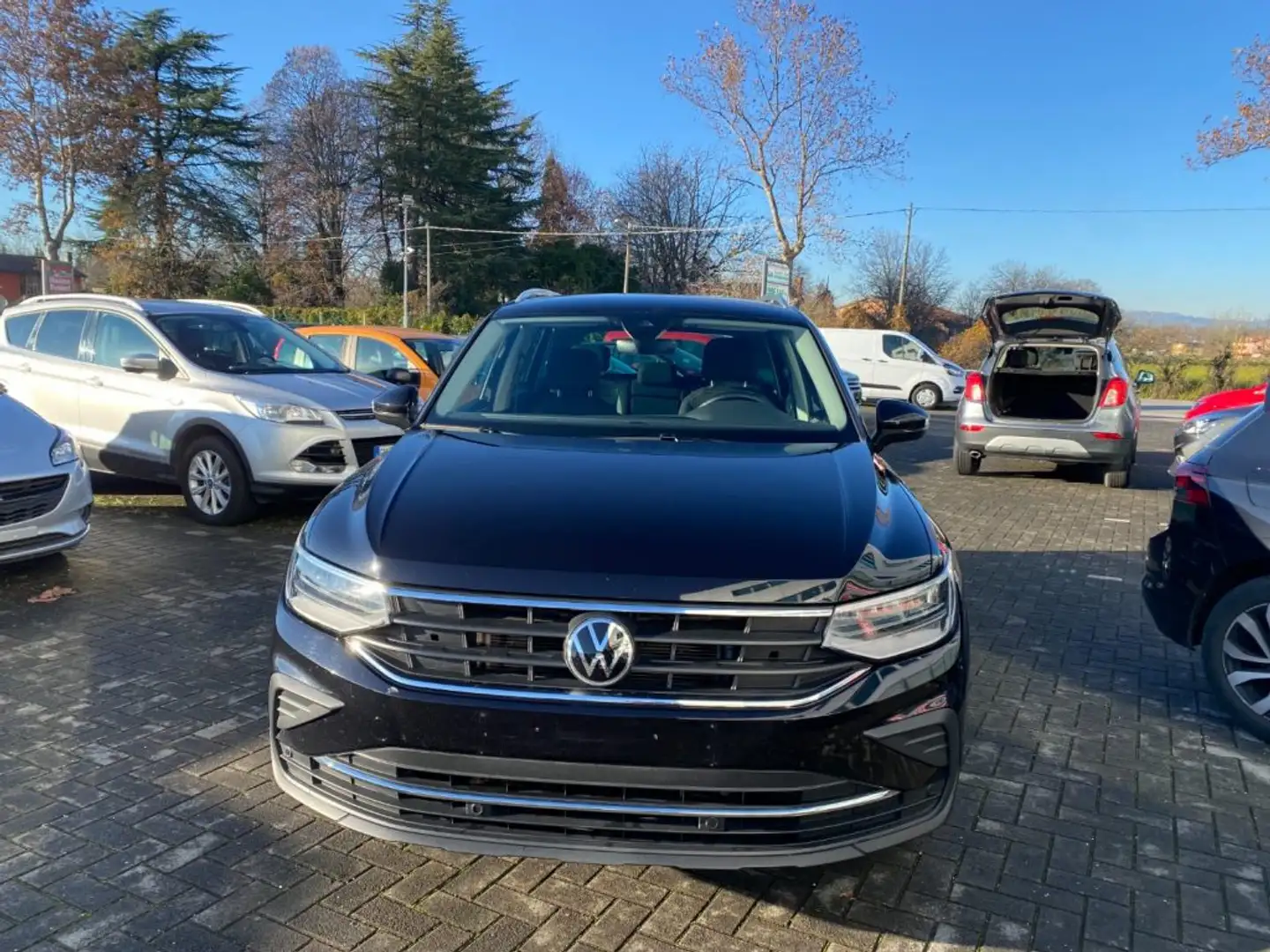 Volkswagen Tiguan 1.5 TSI 150 CV ACT active Nero - 2