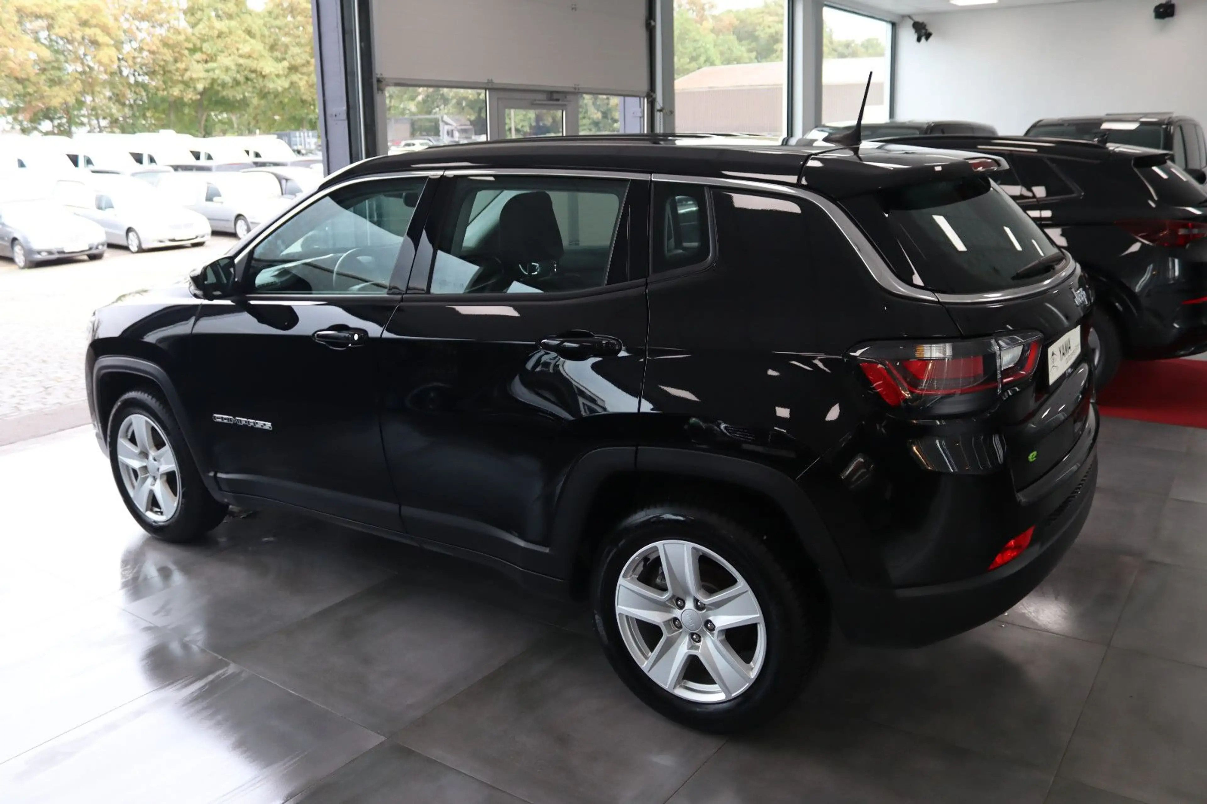 Jeep Compass Altitude Mild-Hybrid FWD — photo 6