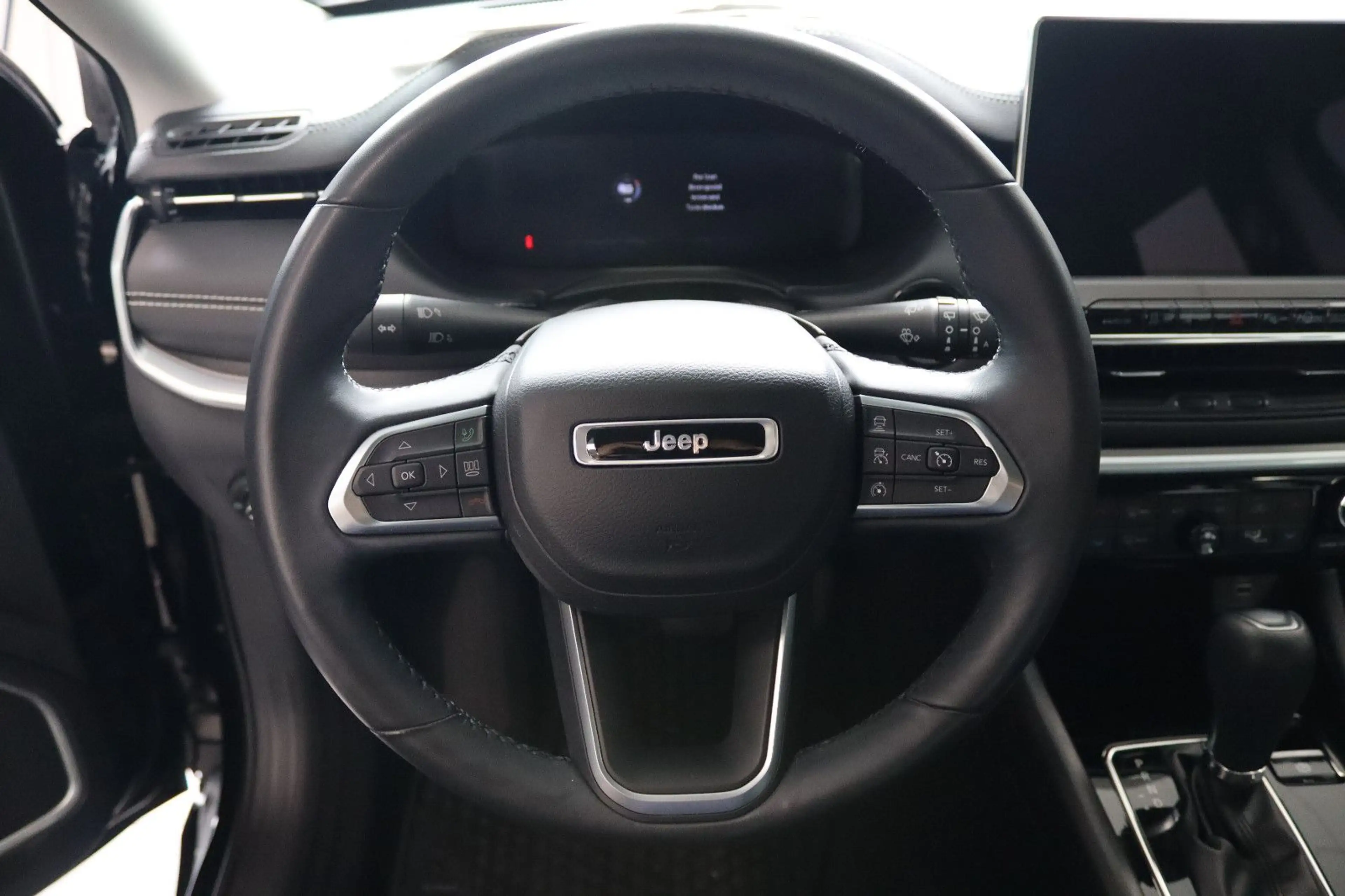 Jeep Compass Altitude Mild-Hybrid FWD — photo 7
