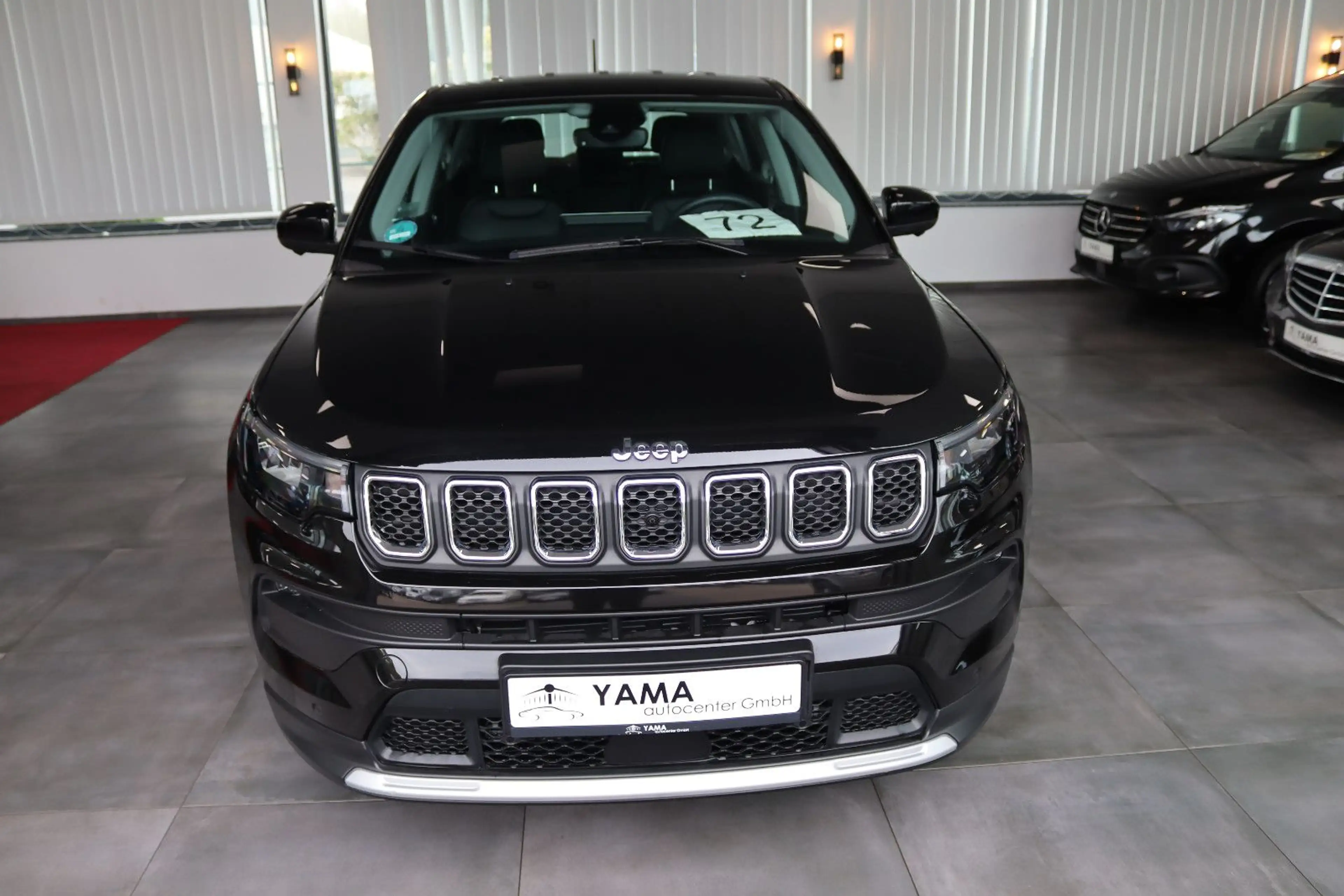 Jeep Compass Altitude Mild-Hybrid FWD — photo 2