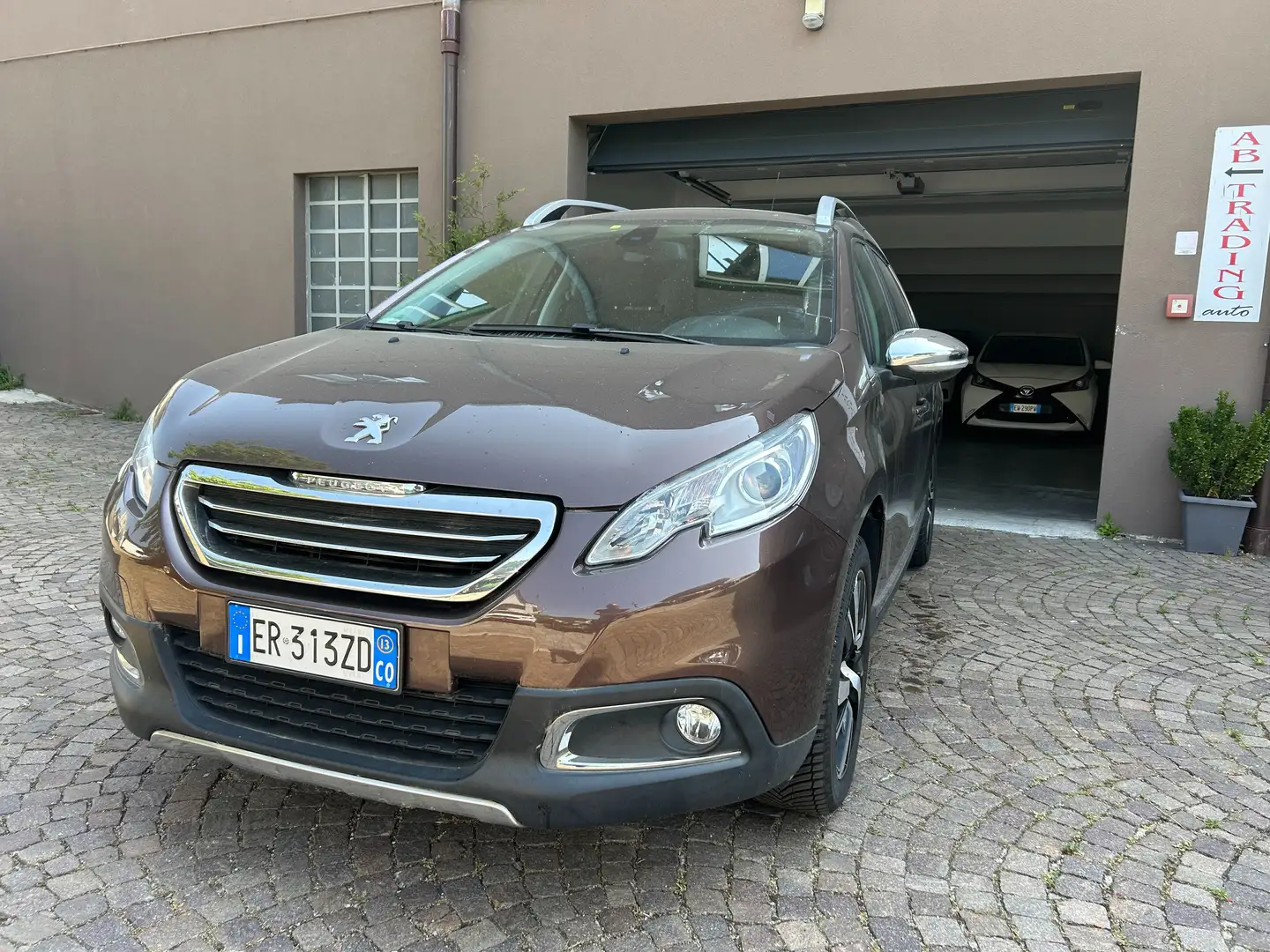 Peugeot 2008 2008 1.6 e-hdi 8v Allure s Bruin - 2