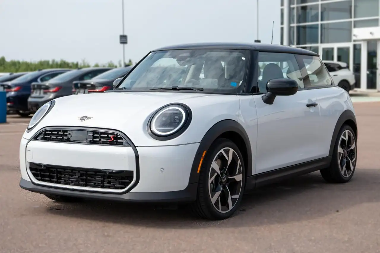 2025 MINI 3 Door