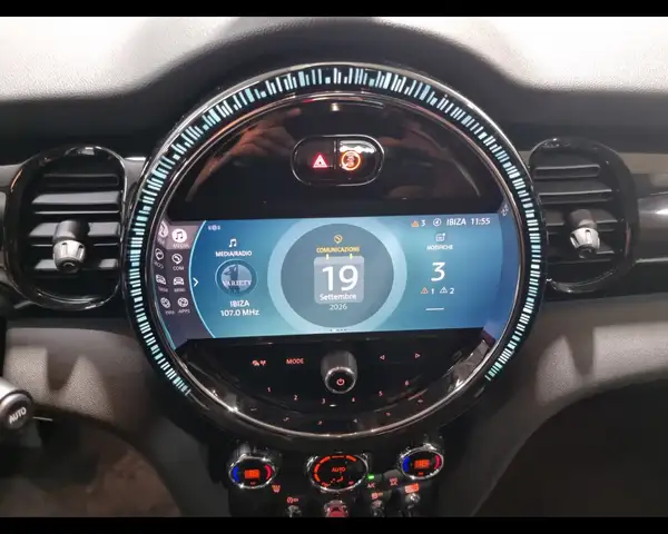 MINI Hatch view 15