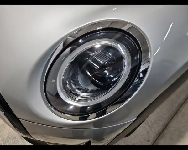 MINI Hatch view 11